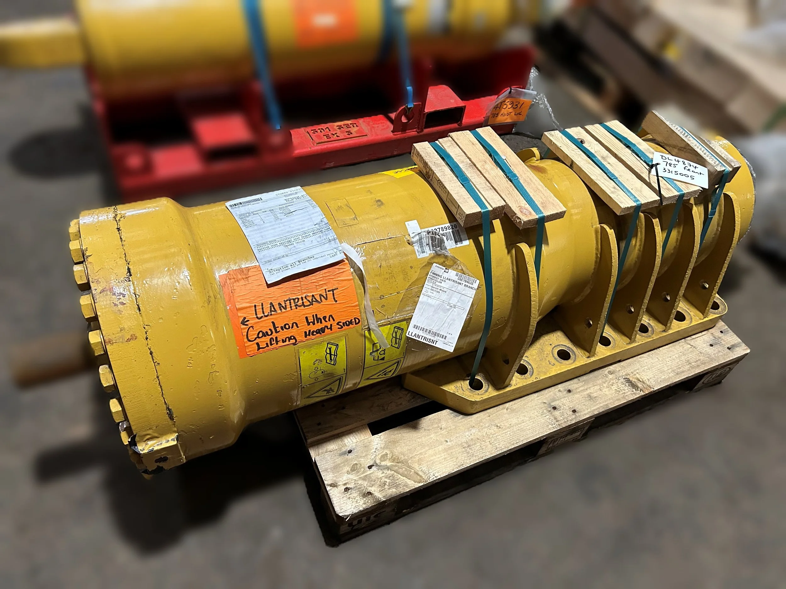 For Sale Reman CAT 785D Front Suspension Cylinder