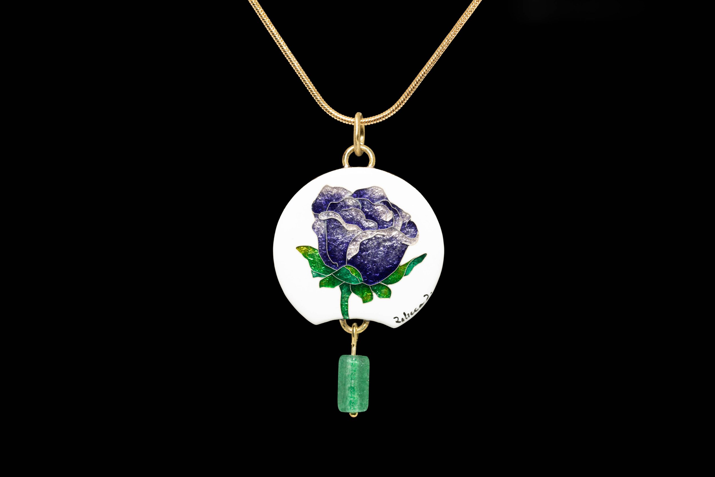 Ciondolo in smalto a fuoco - La Rosa Viola - Fronte con collana