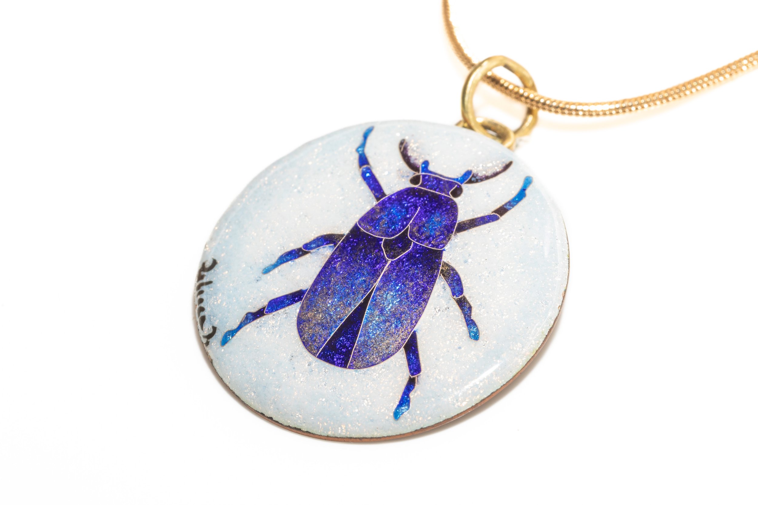 Ciondolo in smalto a fuoco cloisonné - Lo scarabeo blu - Dettaglio
