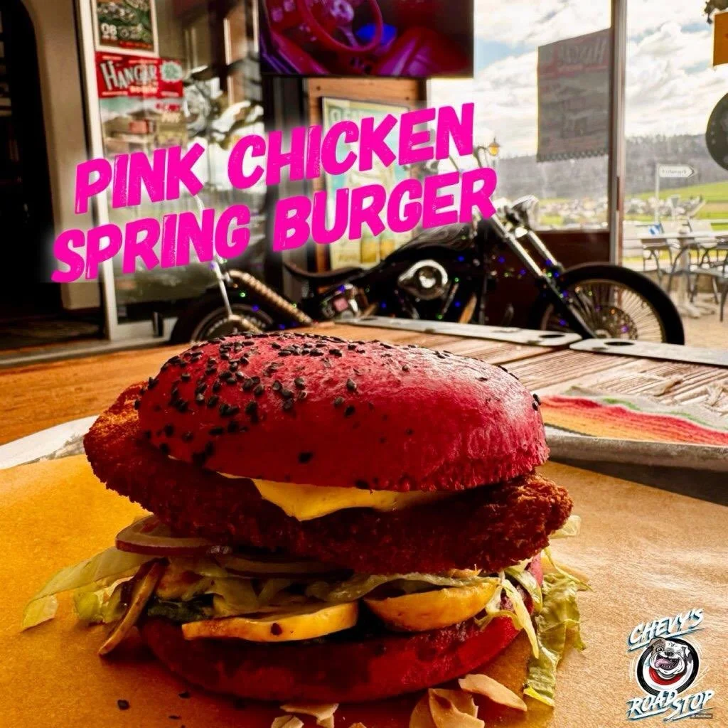 Unser Burger of the month im April!
.
Pink Sesam Bun, Crispy Chicken Pattie, B&auml;rlauch-Mandelpesto, Champignonsalat
🤩