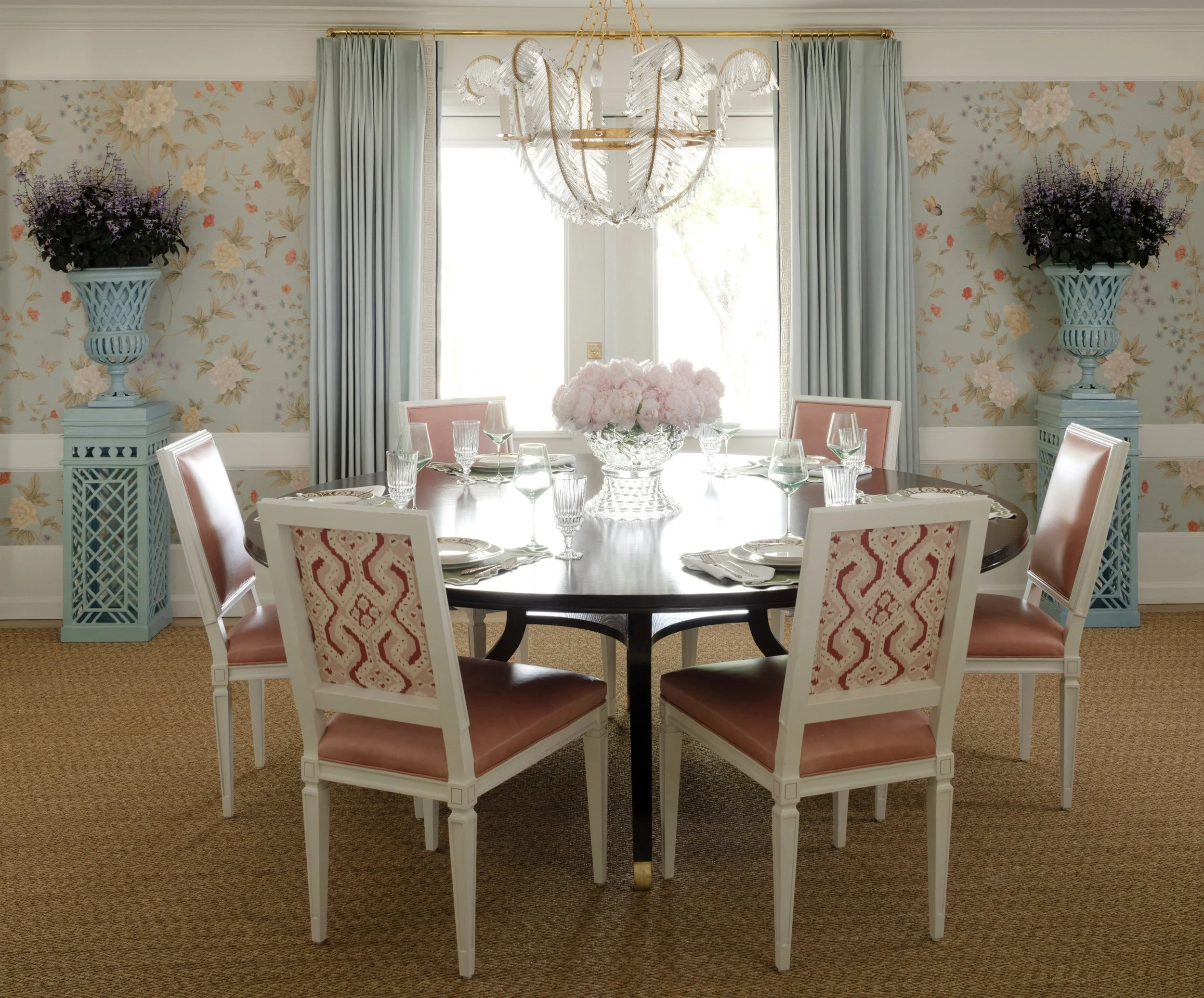 MODERN LUXURY INTERIORS
