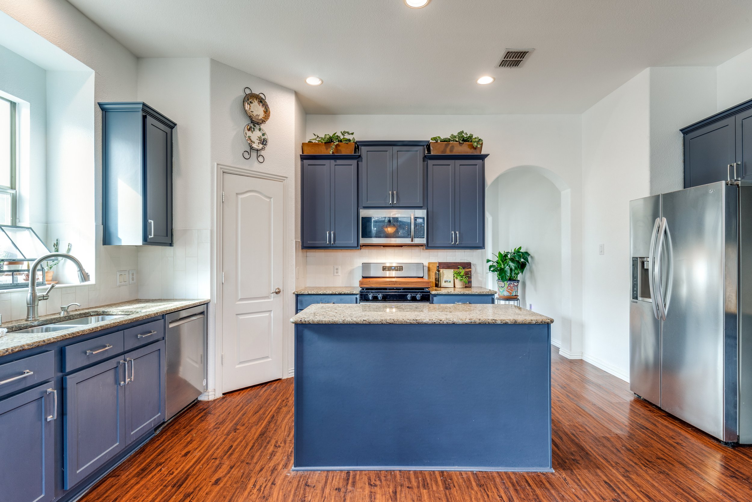 902-meadow-flower-lane-garland-tx-75043-High-Res-10.jpg