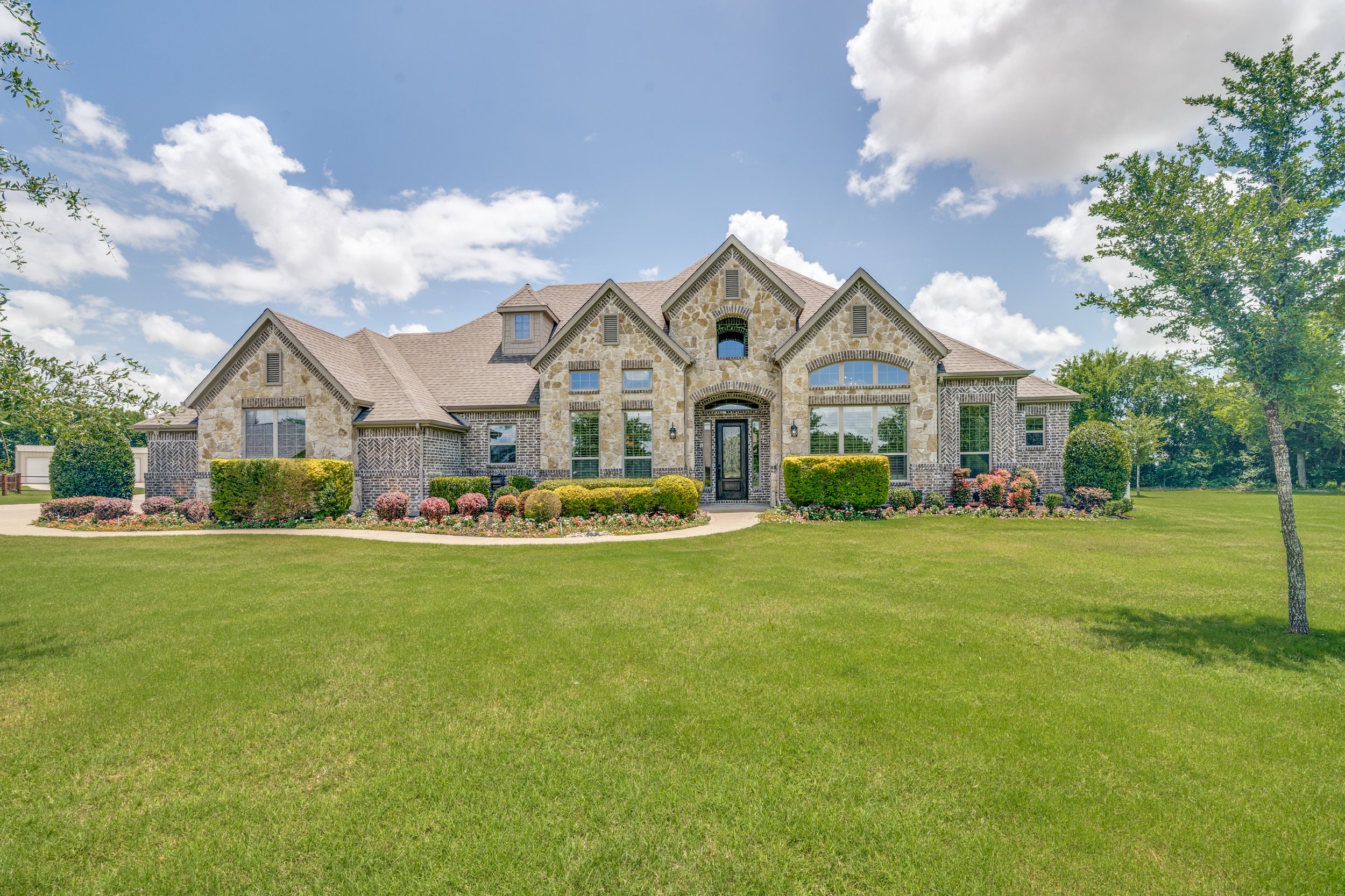 9721-sunset-dr-lavon-tx-75166-High-Res-2.jpg