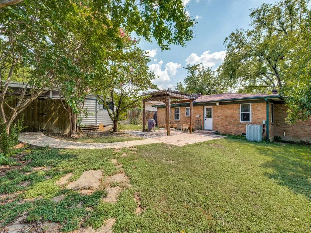 2217-longwood-ln-dallas-tx-75228-2-MLS-25.jpg