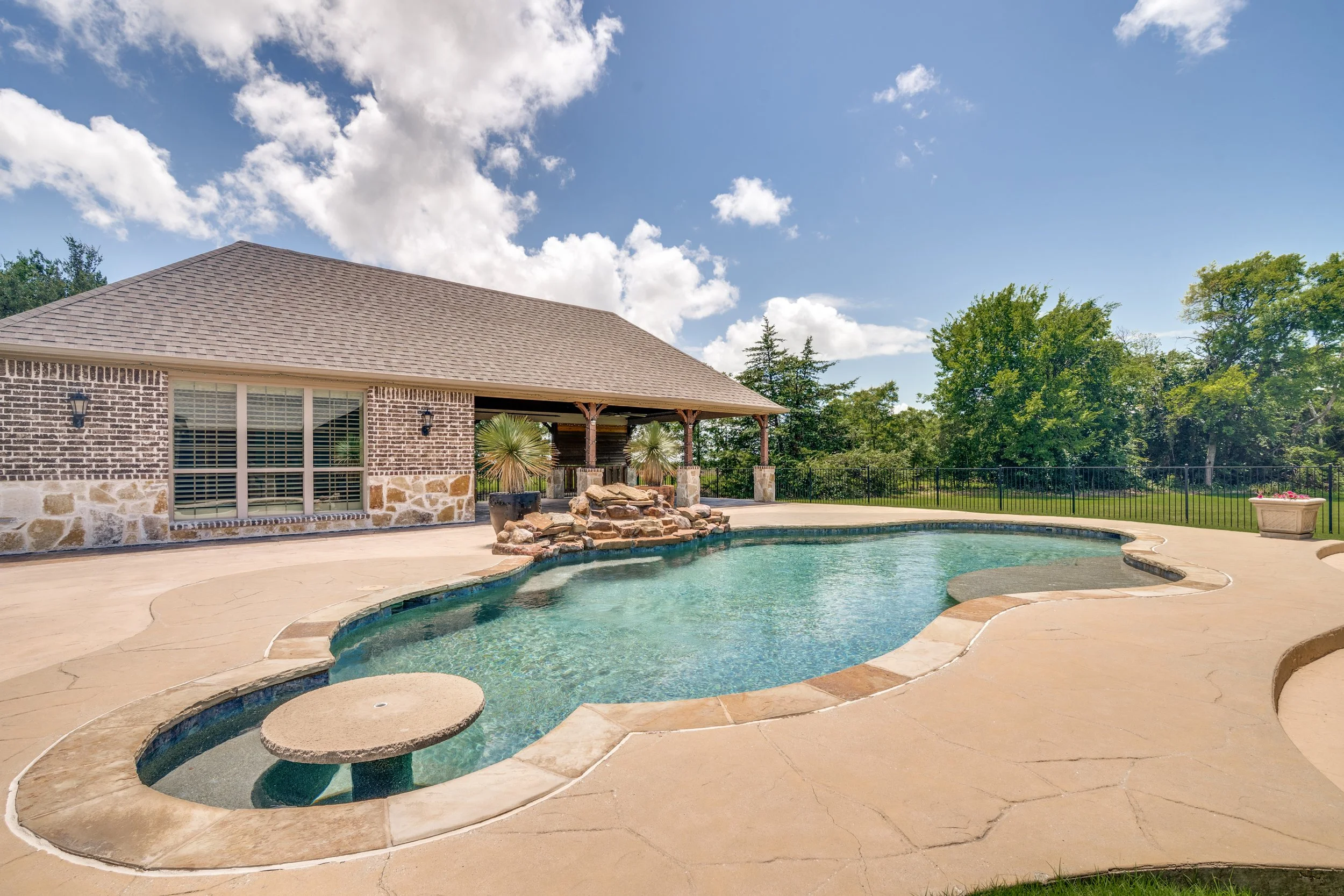 9721-sunset-dr-lavon-tx-75166-High-Res-41.jpg