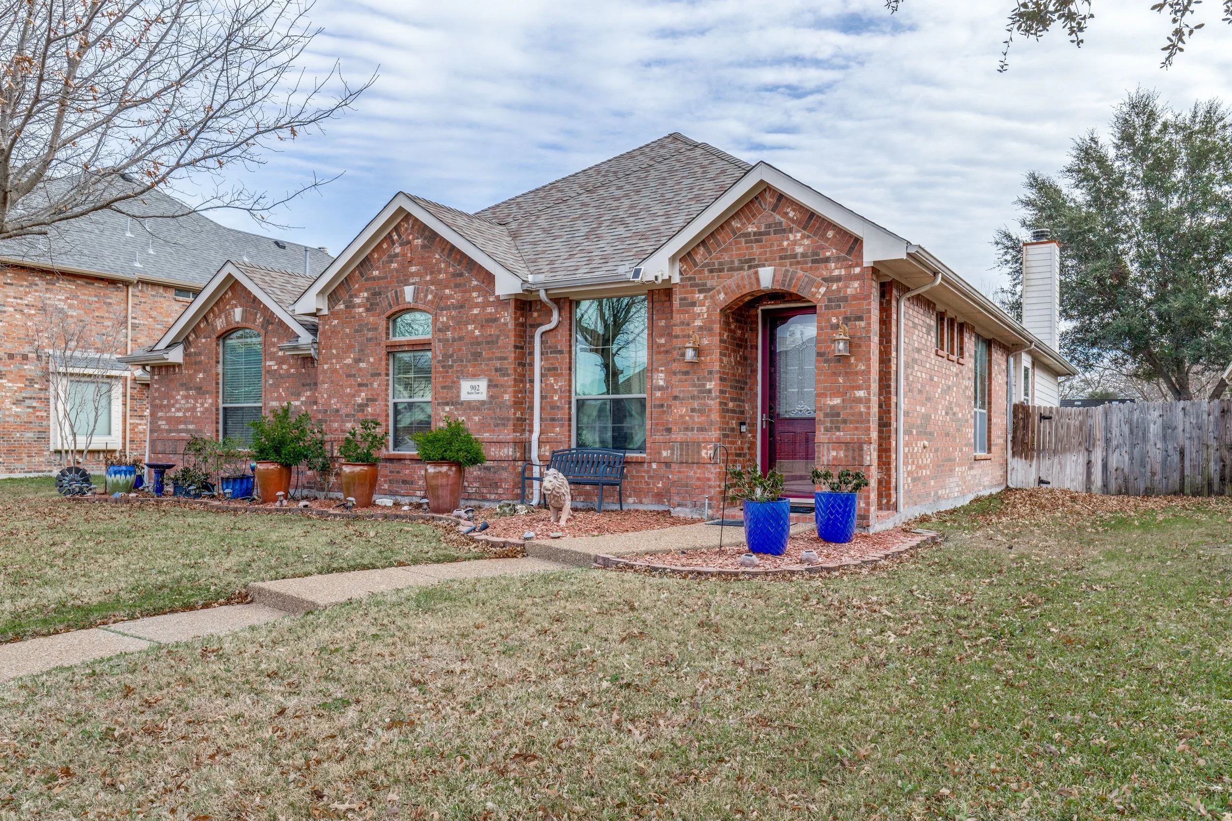 902-meadow-flower-lane-garland-tx-75043-High-Res-2.jpg