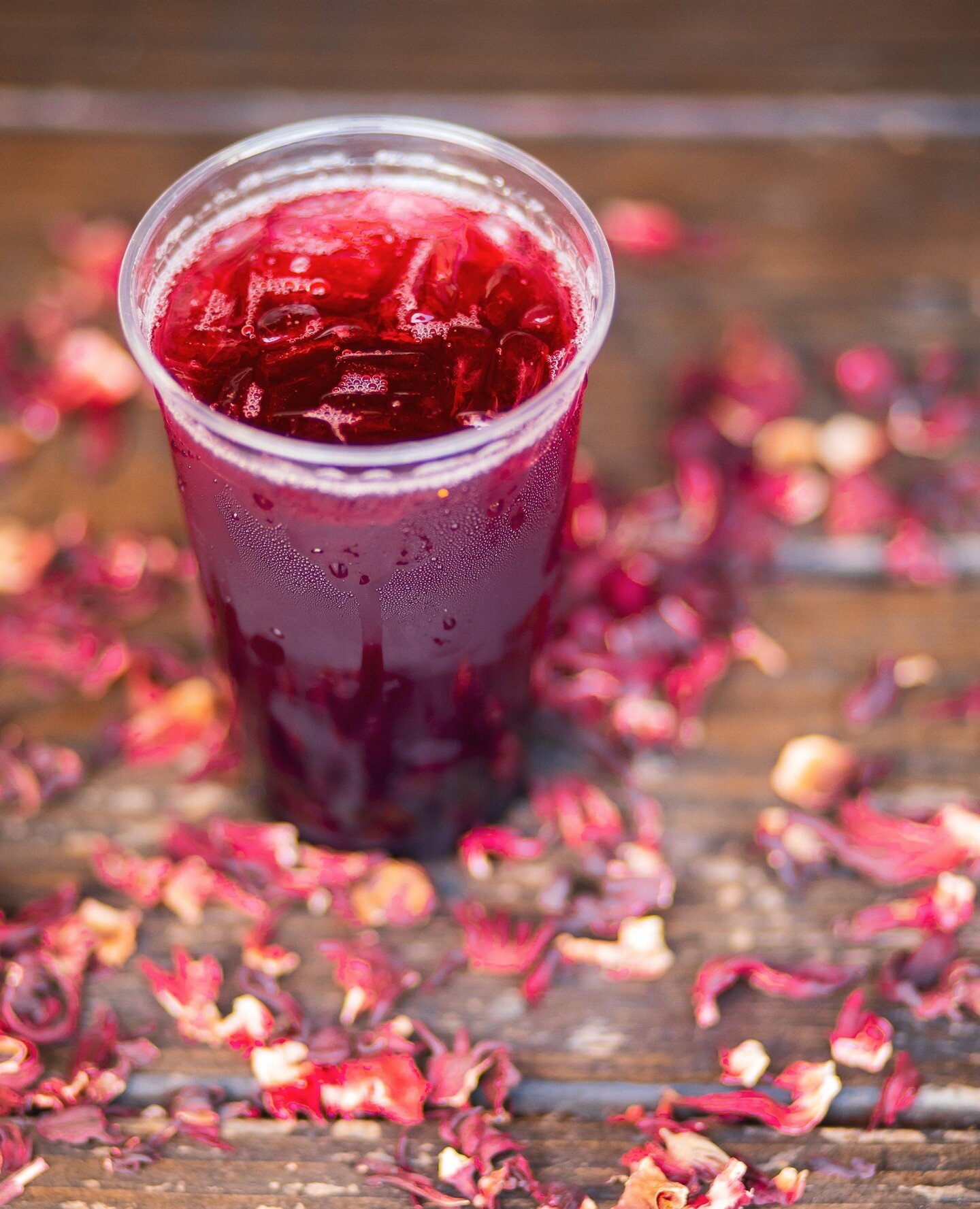We feel refreshed just looking at it 😍 Make your summer day even better with out hibiscus iced tea!⁠
⁠
💚 Order Heritage Eats for delivery or pick up!  Go to www.heritageeats.com and hit 'Order Online,' or find us on DoorDash or UberEats!⁠
⁠⁠
🦞 Exp