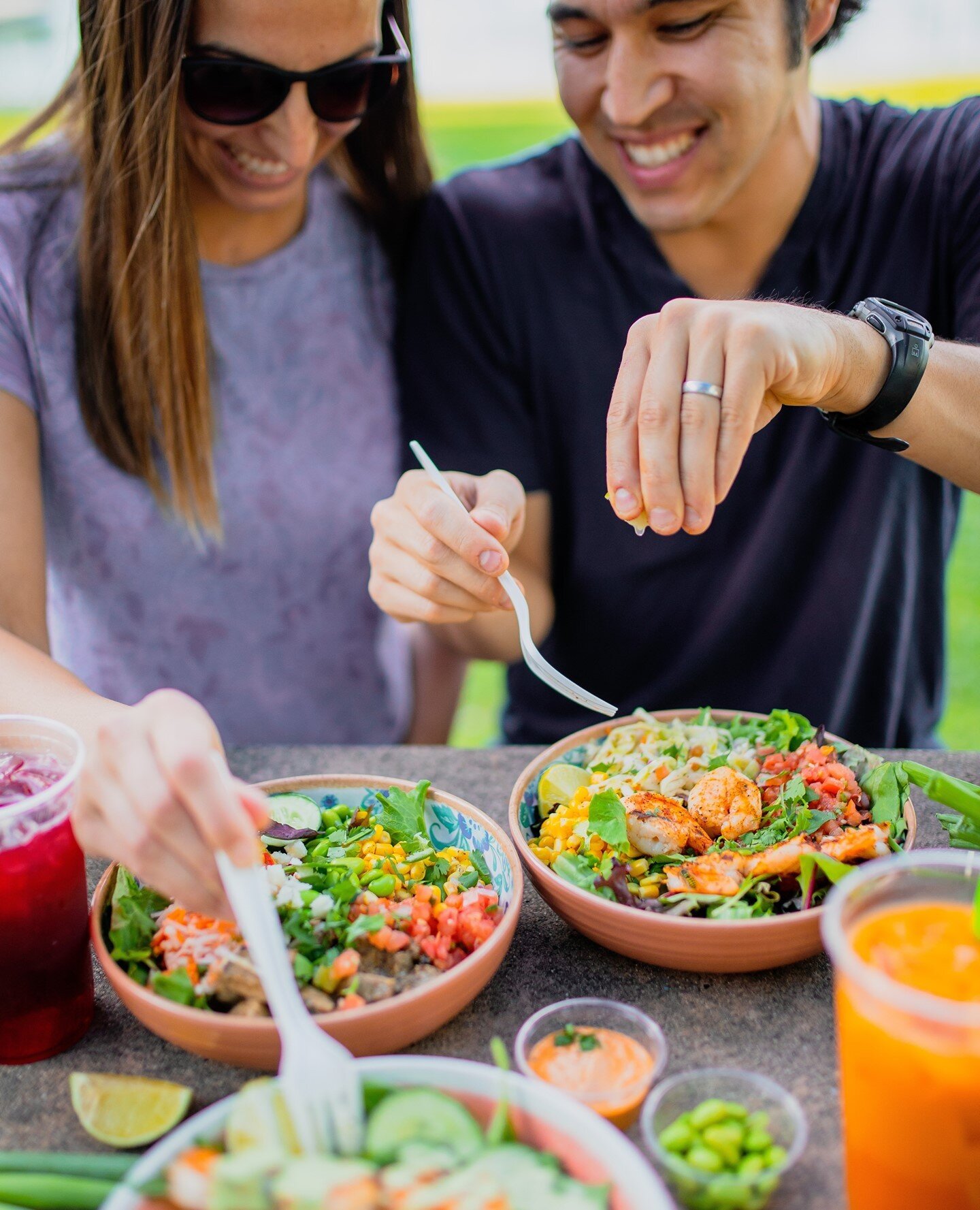 💚 SUNDAY DATE 💚 Grab your loved one, pick up some fresh Heritage Eats salads and cold house made drinks, and head to your favorite Napa park for an instant (and tasty) day date!⁠
⁠
💚 Order Heritage Eats for delivery or pick up!  Go to www.heritage