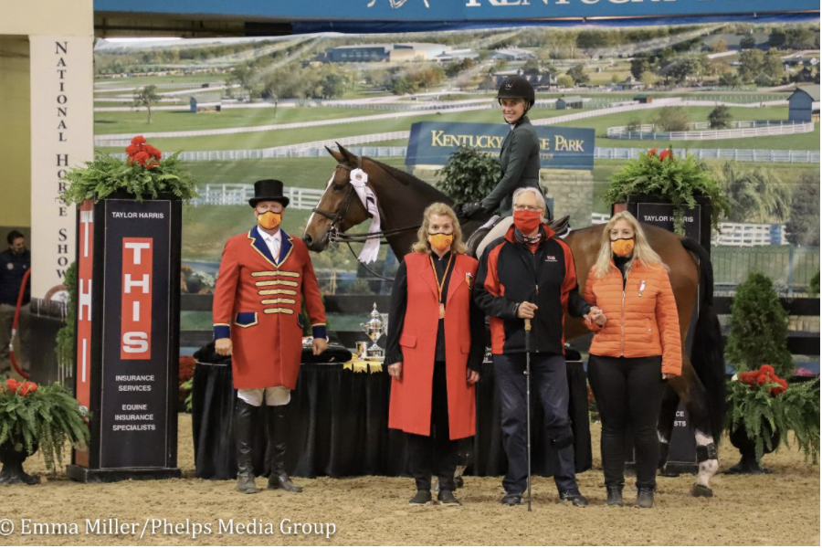 IHSA Athletes Compete with the Best in the Taylor Harris Insurance Services Adult Equitation Championship at the National Horse Show