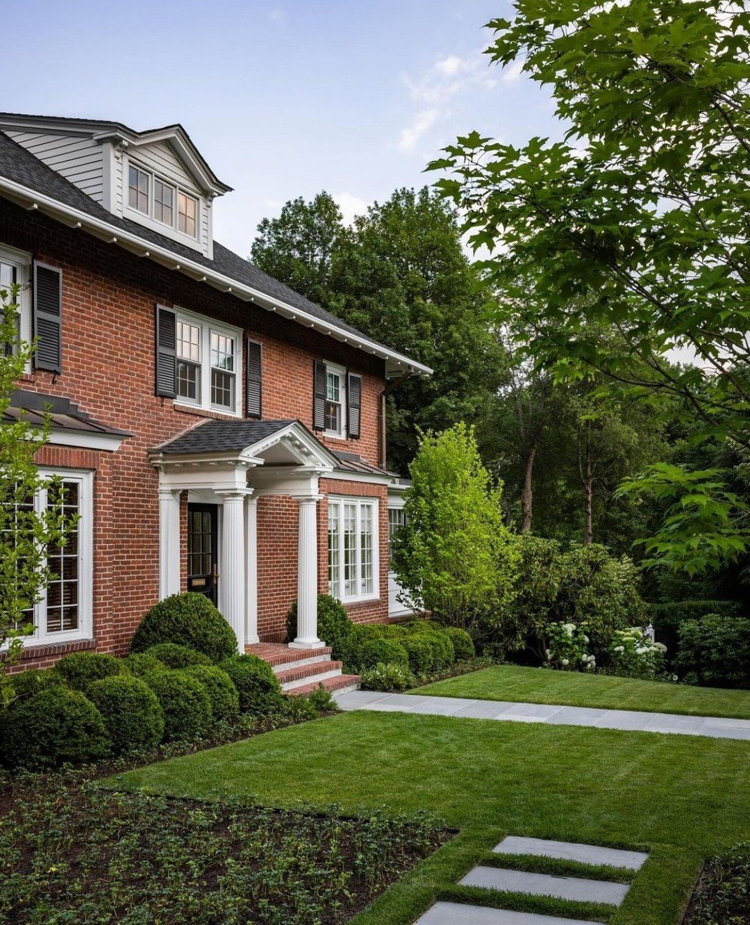 Sharing this repost from @crucinski_ of a stunning, suburban home in Wellesley, Massachusetts. Whether you've stepped inside the hedge-framed boundary lines or are viewing from the street, the level of detail and care to this classic, symmetrical and