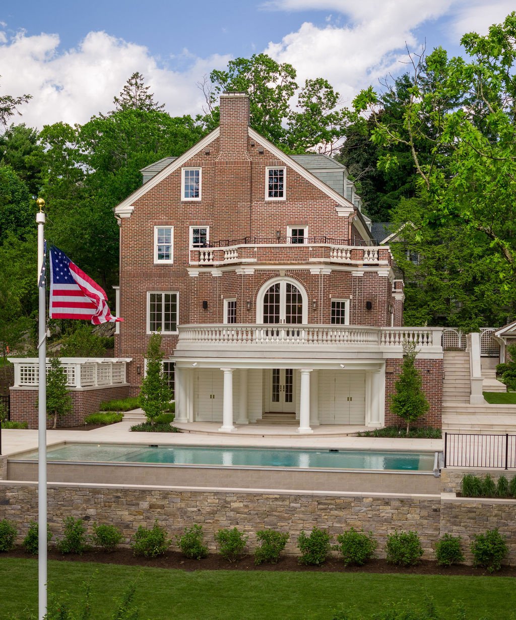 Ready to kick off Memorial Day Weekend? The unofficial start to summer is here!⁠
⁠
Partners: @ryanassociates @rbaarchitecture @wellenconstruction ⁠
Photography: @landinophoto