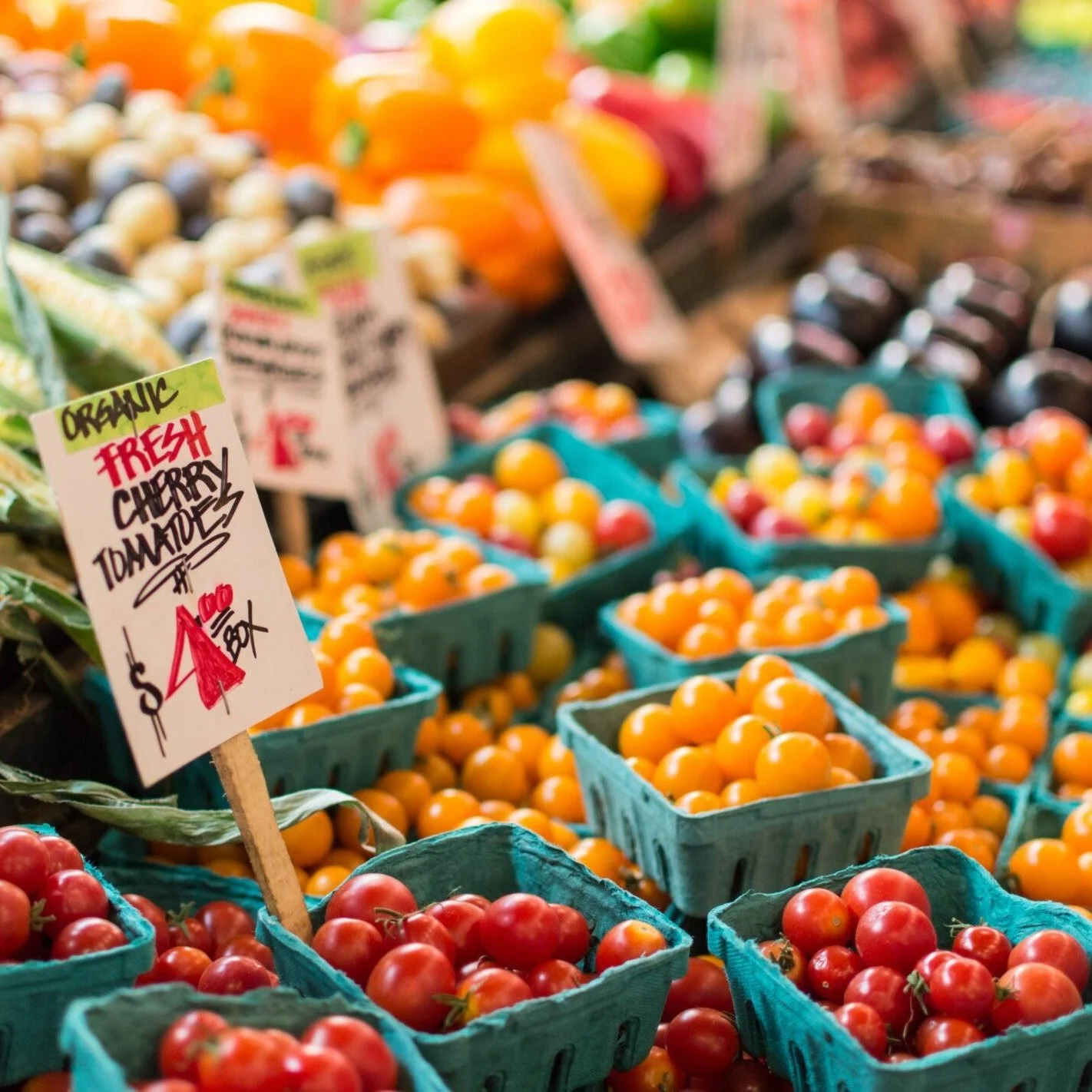 The @fellspointfarmersmarket pops up on the Central Plaza this Saturday, September 13, from 8:00am to 12:30pm!

Shop seasonal fruits and veggies straight from regional farms, discover artisan products made with care, and score local bites you won&rsq