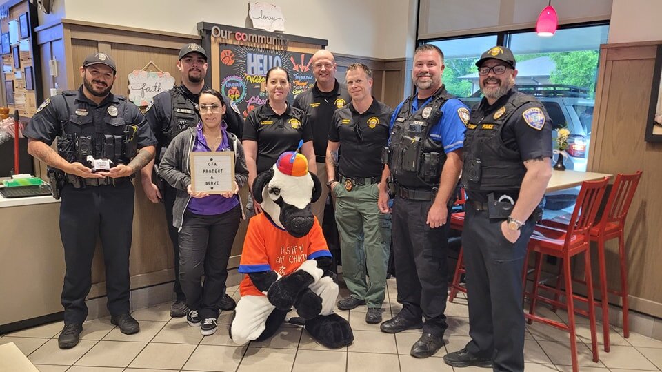 Have lunch plans? Join BPD at Chick-Fil-A at 4311 Manatee Ave. W. We're helping serve meals from 11am-1pm today, and it would be our pleasure to serve you. #ProtectAndServe