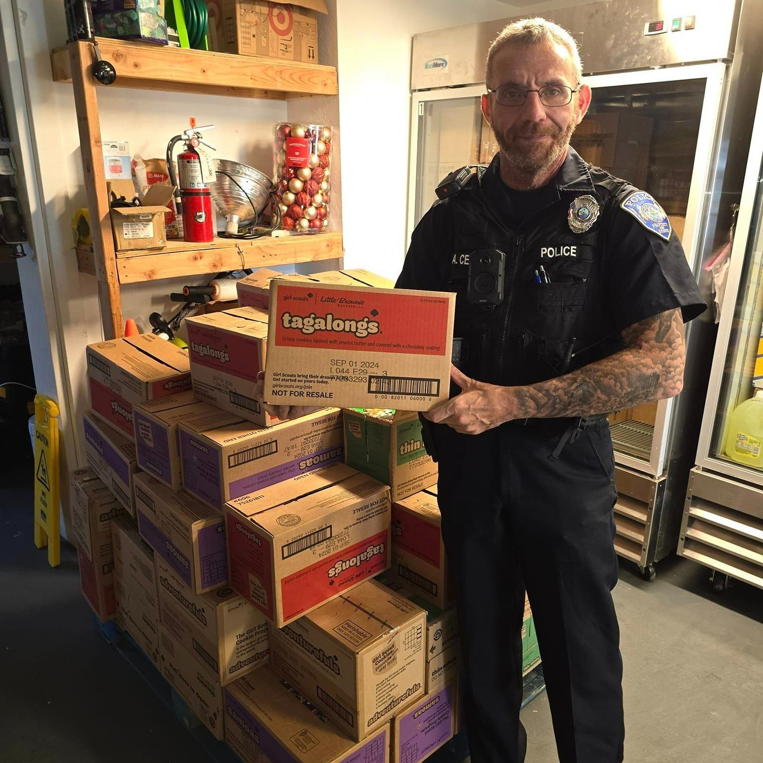 BPD recently received a large delivery of donated Girl Scout cookies to pass along to our community partners. Officer Cerniglia dropped off several cases of cookies at the Hungers End - Manatee for food pantry patrons to enjoy. 🍪🚔