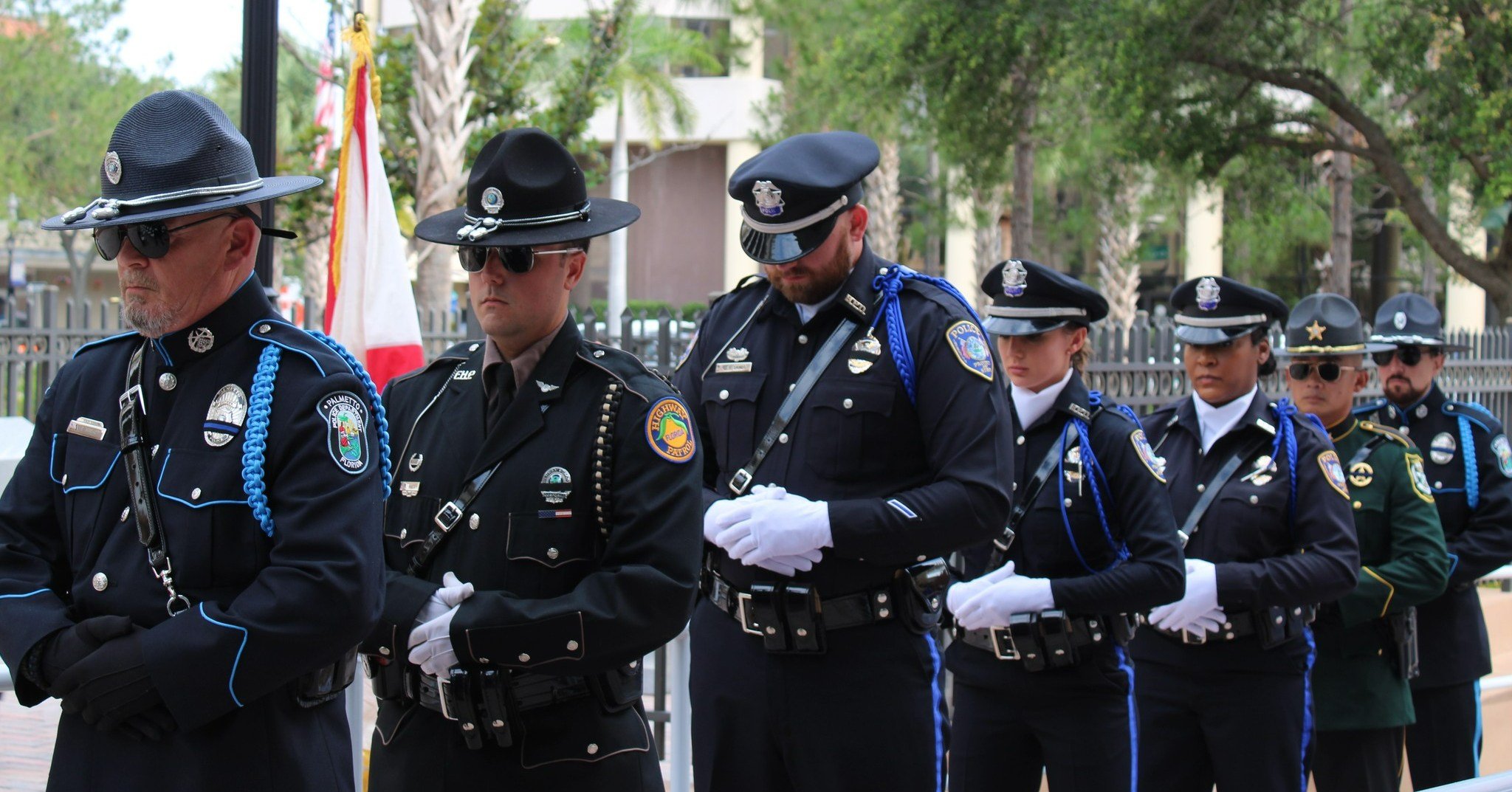 This morning we remembered those who have given the ultimate sacrifice in service of others. The Manatee County Law Enforcement Memorial service, presented by Manatee FOP Lodge 70, honored ten fallen law enforcement officers from Manatee County. 
Mar