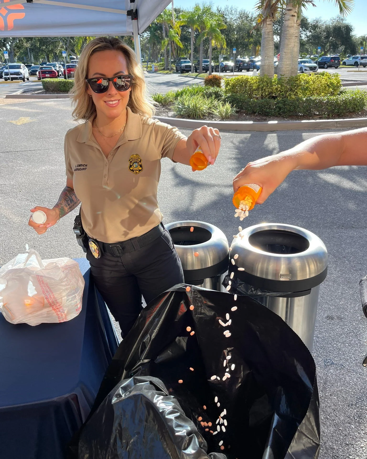 💊 We crushed it! 
On Saturday, BPD teamed up with @blakemedicalgme, HCA Florida Sarasota Doctors Hospital, and the @manateecountysheriff to collect over 164 lbs of unused prescription drugs during the annual #CrushTheCrisis drug takeback day. 

If y