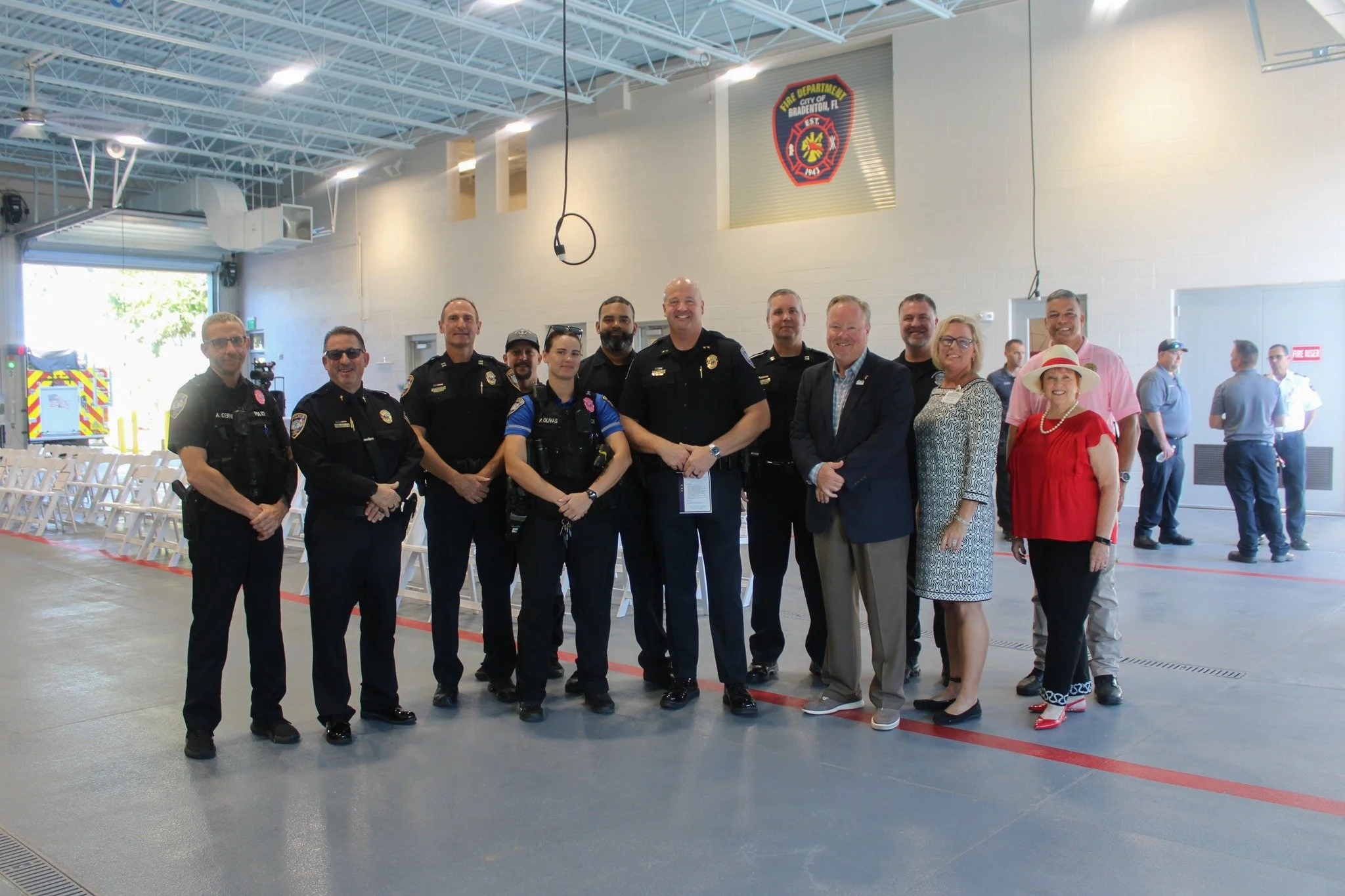 🚒 Congrats to the Bradenton Fire Department on the new digs! BPD helped BFD and the City of Bradenton celebrate the grand opening of the new Fire Station 2, located at 2233 Manatee Ave E, this morning. YOU can check it out for yourself this evening 