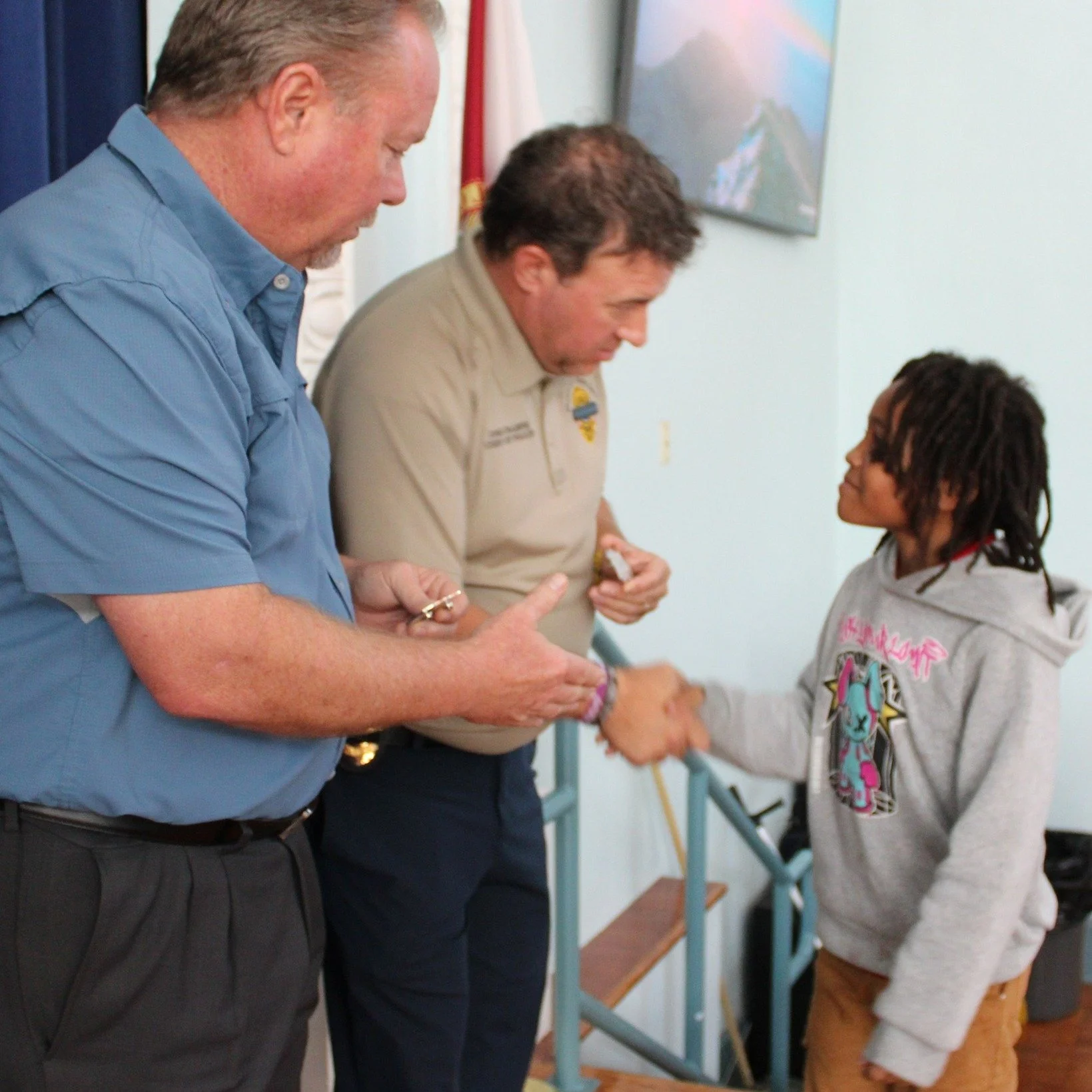 🎒 Since the start of the 2025-26 school year, Chief Josh Cramer, Mayor Gene Brown, and BPD officers have had the honor of pinning safety patrol badges on 115 outstanding 5th graders at seven schools: Ballard Elementary, JP Miller Elementary, Just fo
