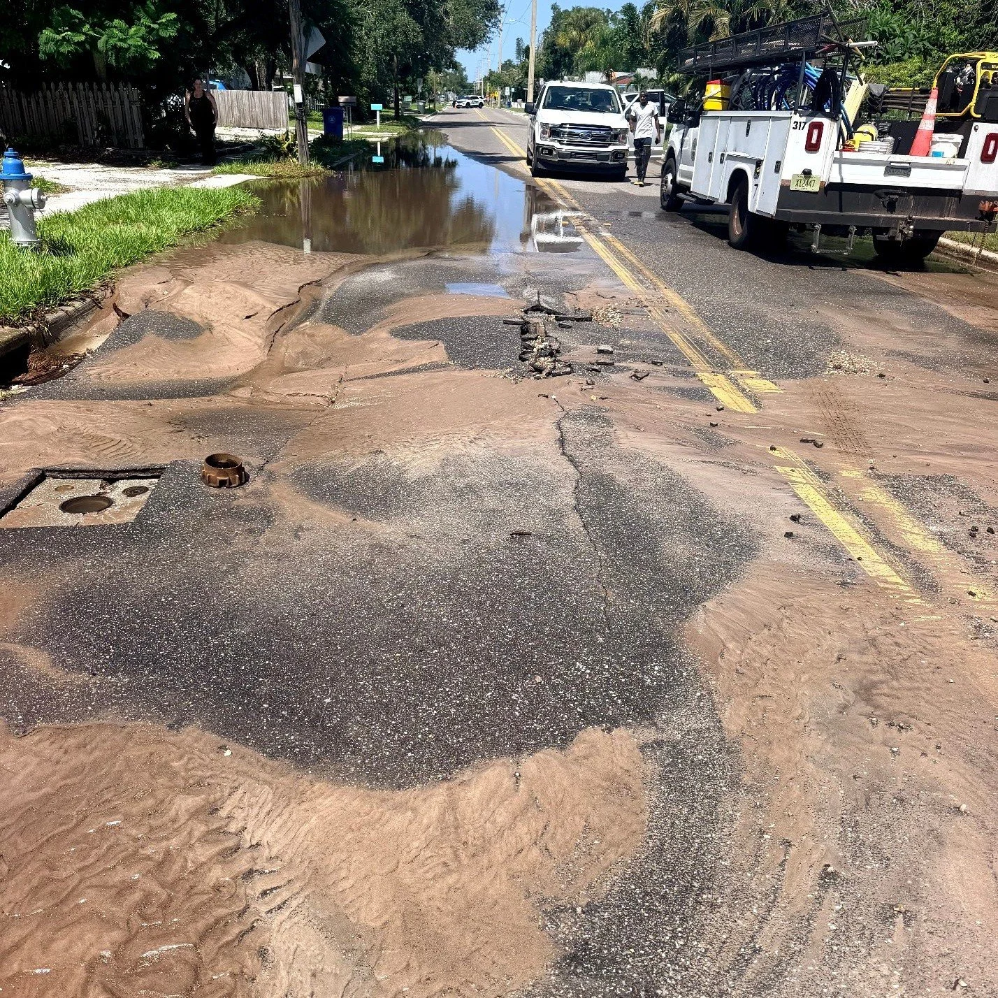 ⚠️ TRAFFIC ALERT ⚠️ 9th Ave W is closed near 27th St due to a water main break. Please follow local detours. Repairs could take several hours.