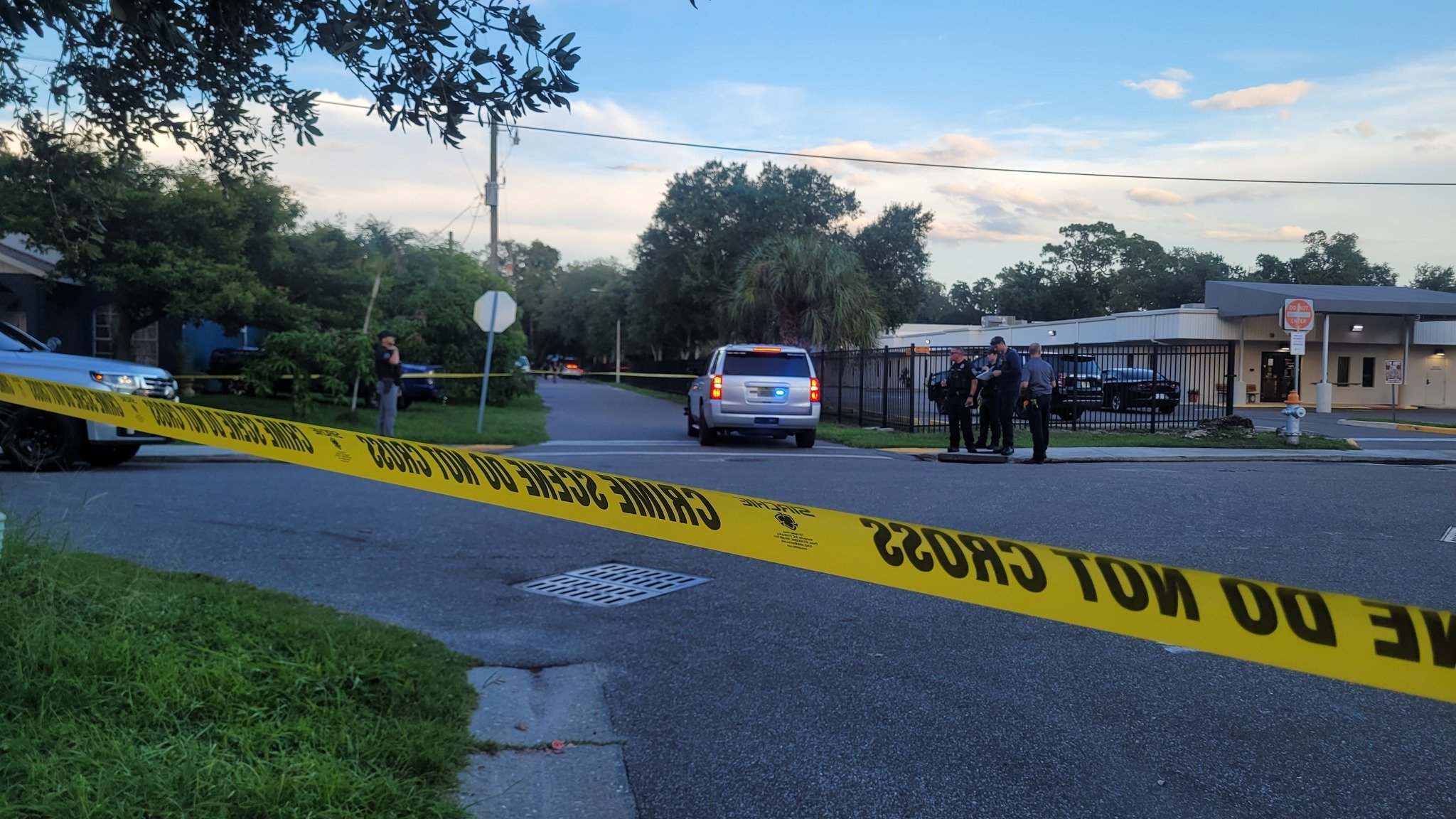 🚨The Bradenton Police Department is investigating a deadly shooting in the 400 block of 12th Ave. E. Officers responded at 6:20 p.m. and located one deceased individual and a second victim, who was transported to the hospital.

12th Ave. E. is close