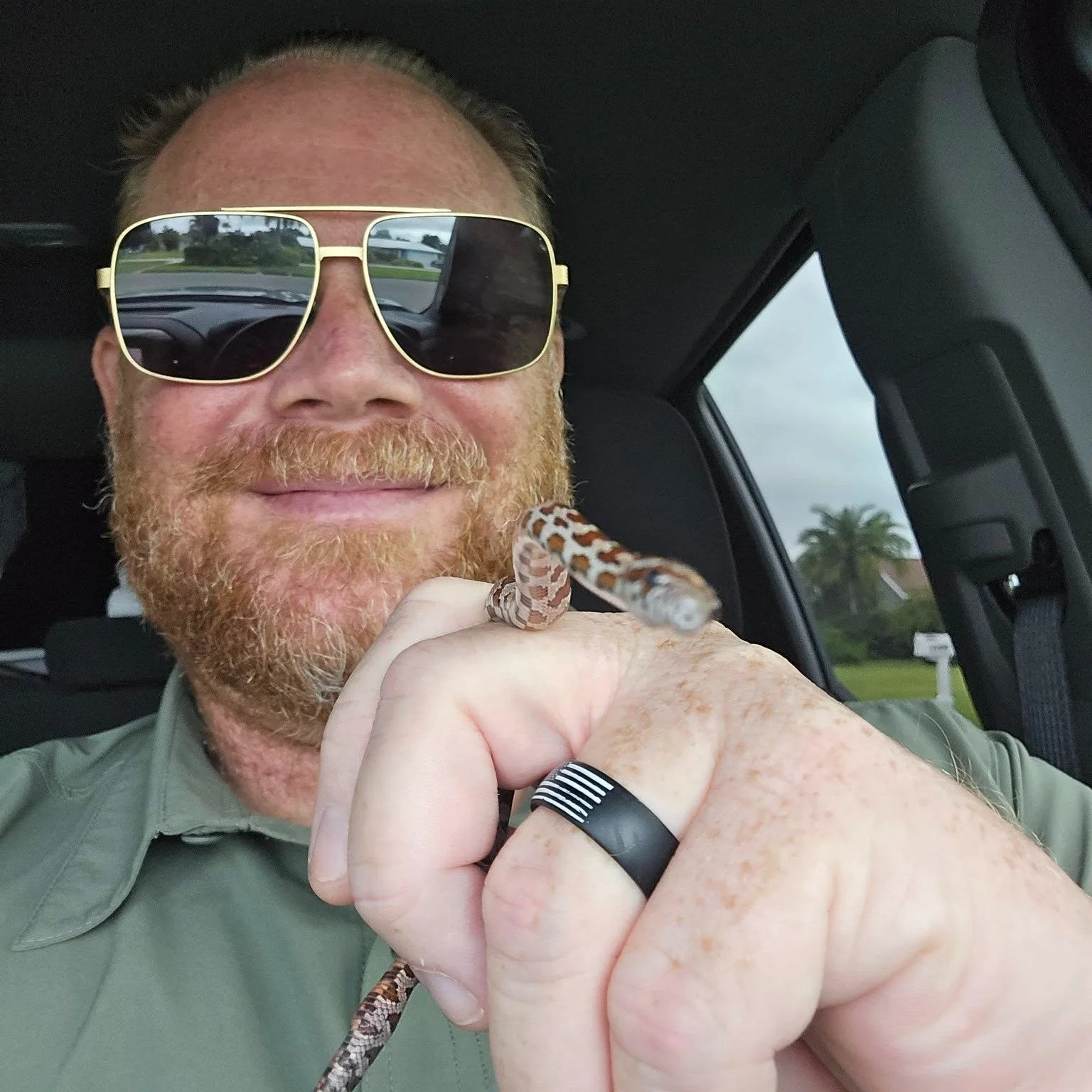 🐍 SSSSssssome calls for service require a ssspecialist! 🐍 
When a homeowner called BPD to report a snake intruder, snake-owner/lover Det. Jones happily volunteered. It wasn't quite the anaconda he expected to wrestle. Instead, Det. Jones was confro