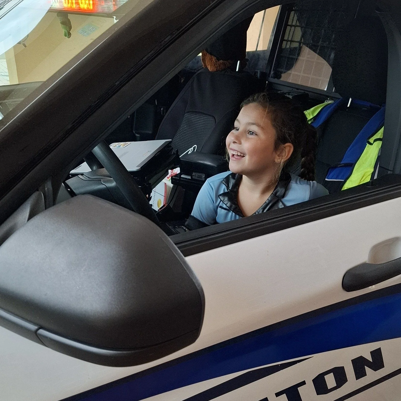❤️💙 October 28 is National First Responders Day, a day to recognize the dedicated men and women who answer the call to serve, often in the most challenging and unpredictable circumstances. It's also a chance to inspire future generations to choose a