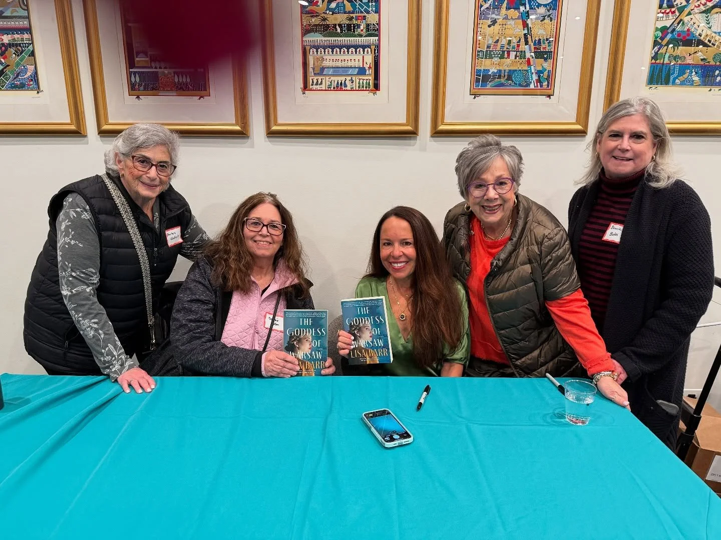 Thank You @loribsagarin  and TBI for bringing  @lisabarr18  to us.
#blessed to know her #blessed to have her accept me as a groupie #blessed to hear her story again. It never gets old. Brought some of my @womeoforshalomlc book club sisters. Looking f