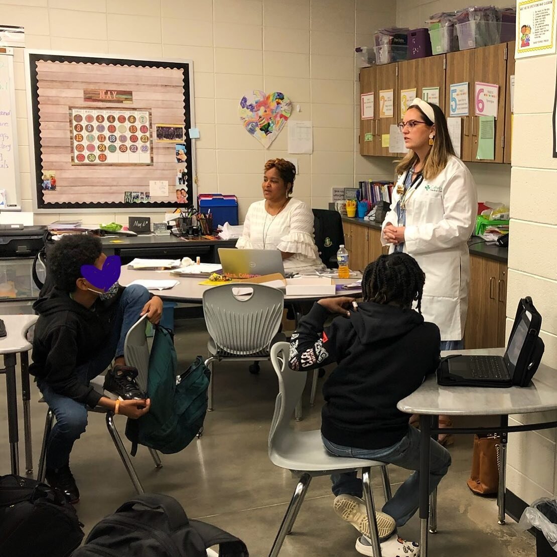 Our resident Katy talking to Students at a school about the career path to Nurse Practitioner! 

#npresidencyprogram #npresidency #npstudent #fnpstudent