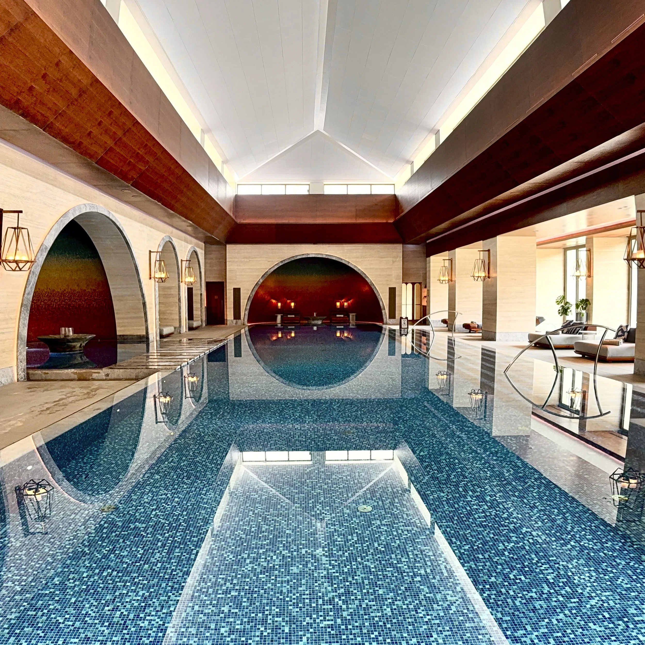 PortonoviIndoorPool01