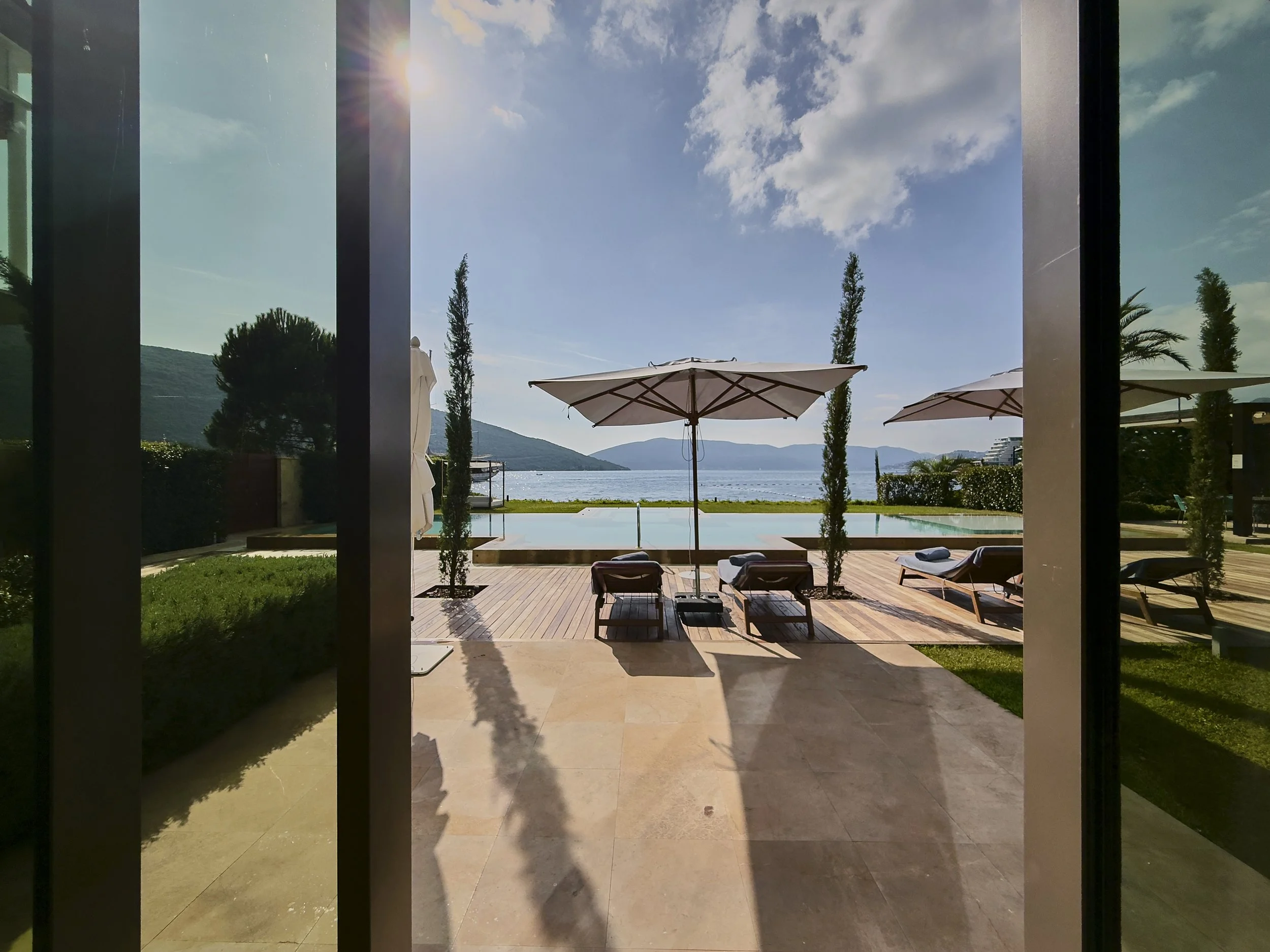 Villa2_entry