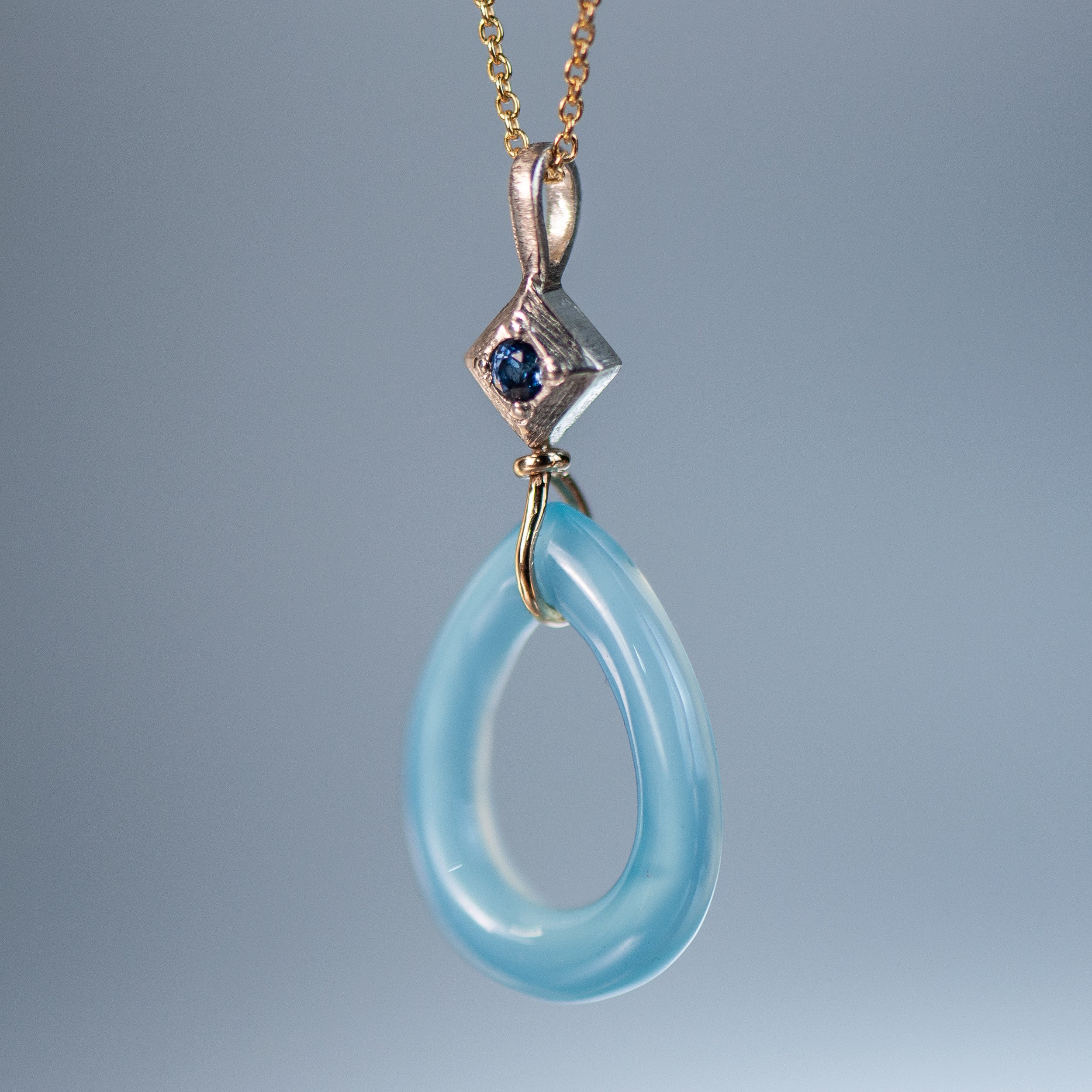 chalcedony pendant side.jpg