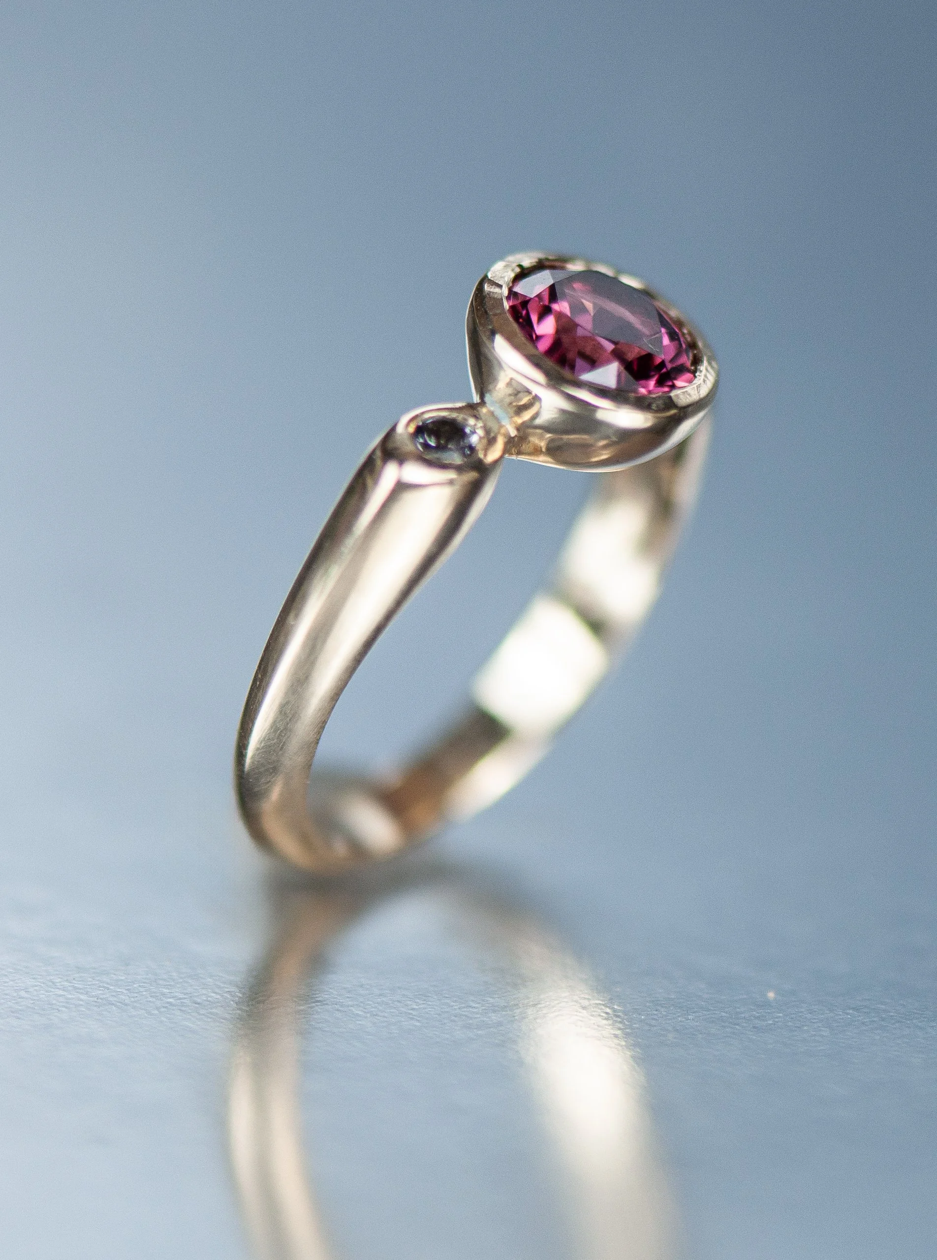 garnet ring 3.jpg