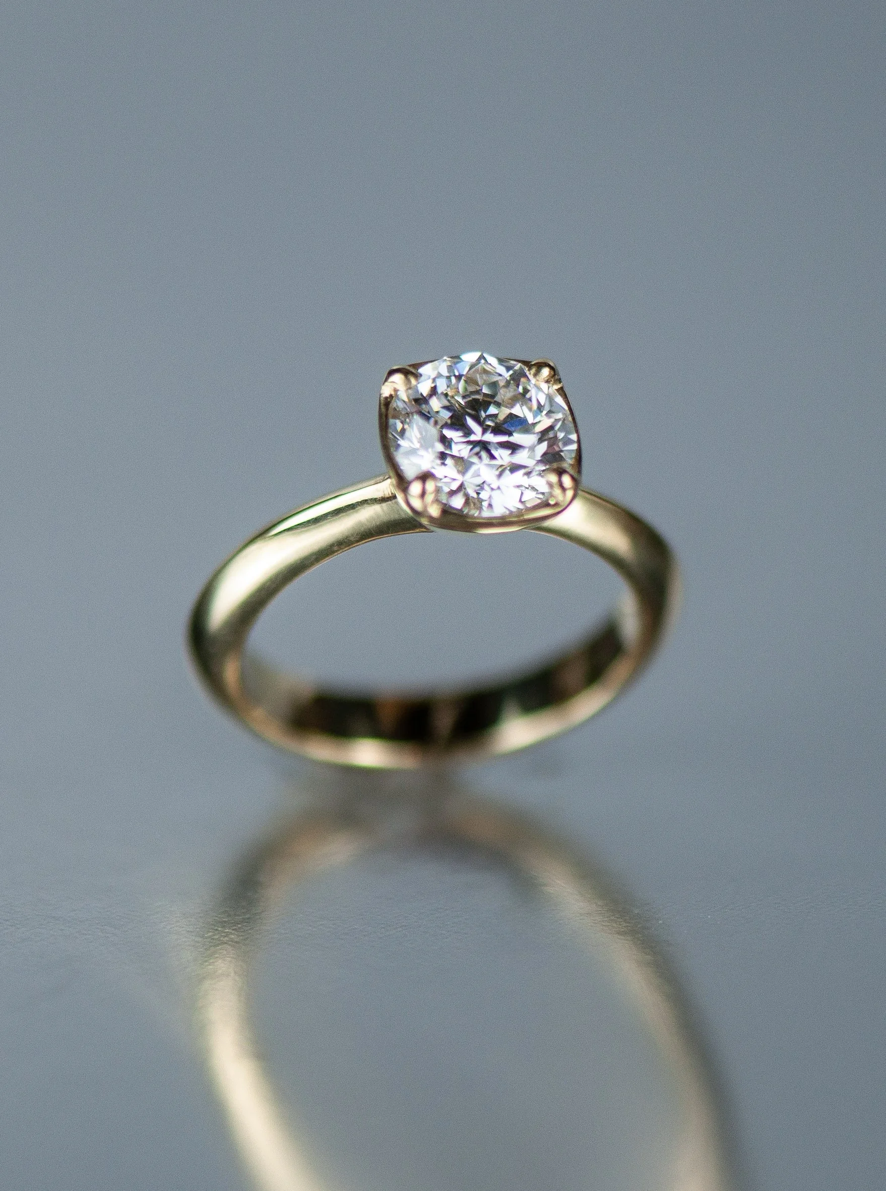 14K Round Solitaire Engagement Ring 