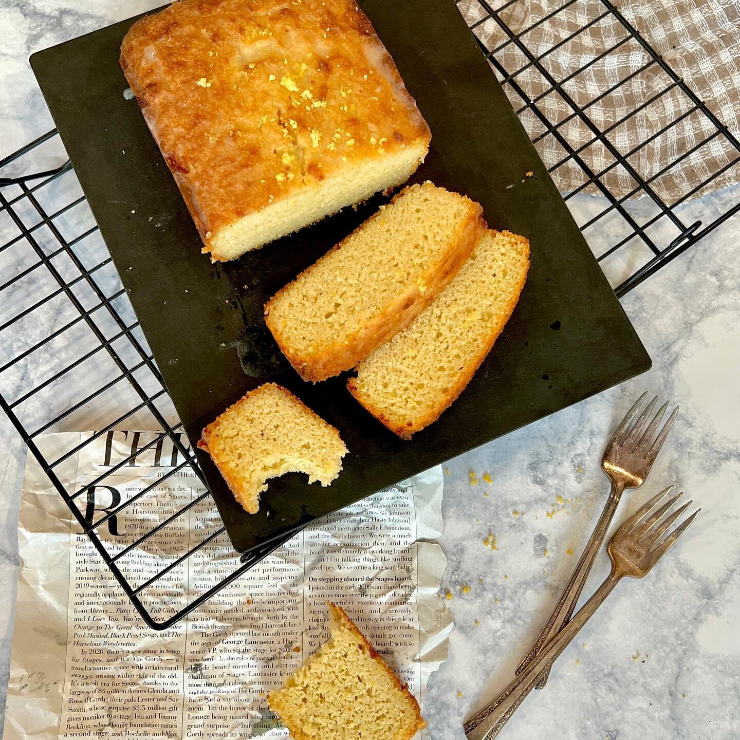 Prepare to be amazed by our extraordinary Lemon &amp; Zucchini Pound Cake recipe, it is more than just a delicious dessert; it's a celebration of vibrant flavors and guilt-free/lectin-free indulgence. 
.
🤩 This delightful creation brings together th