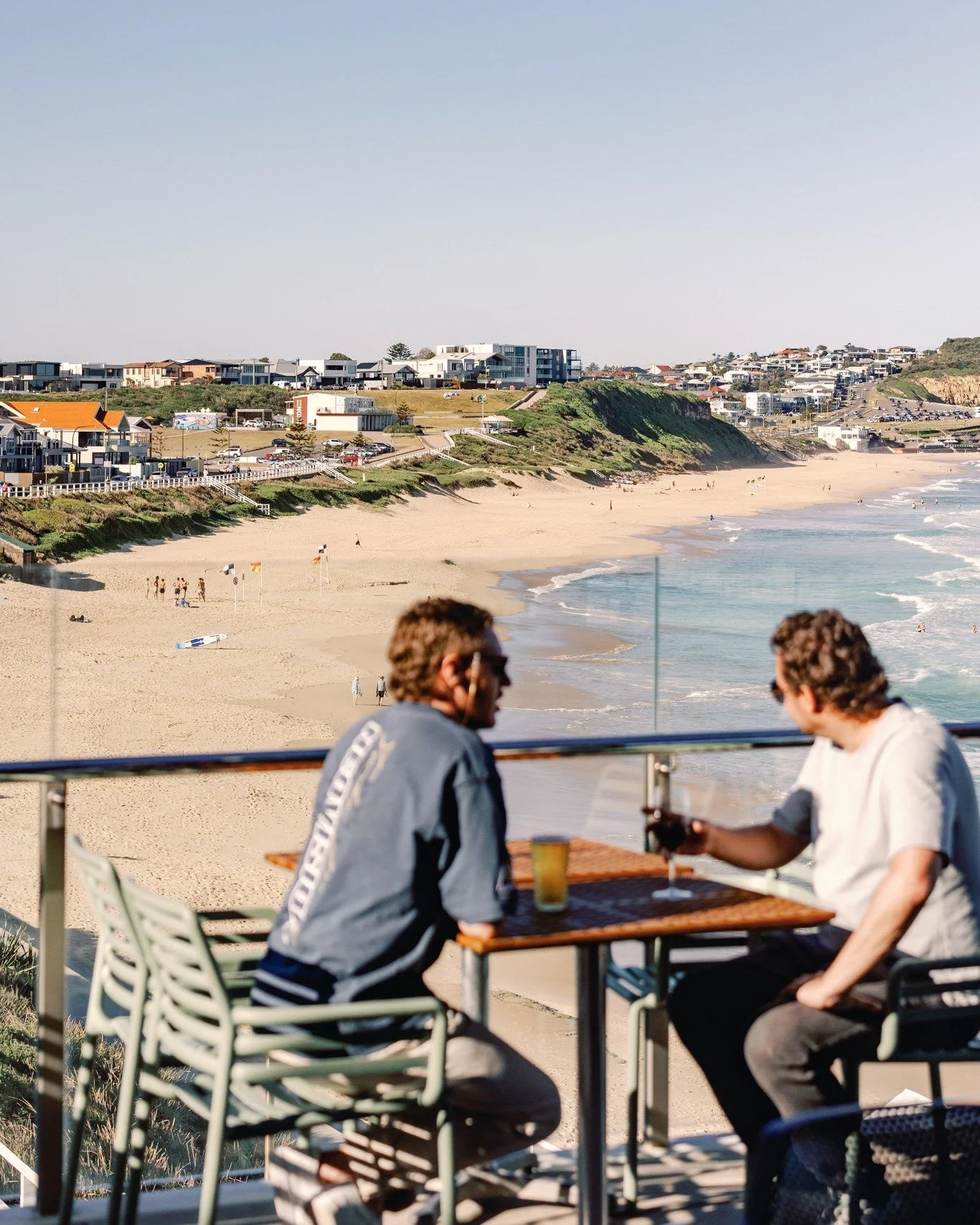 Out of the deck 🍻 Where the waves meets the glass Merewether Surfhouse