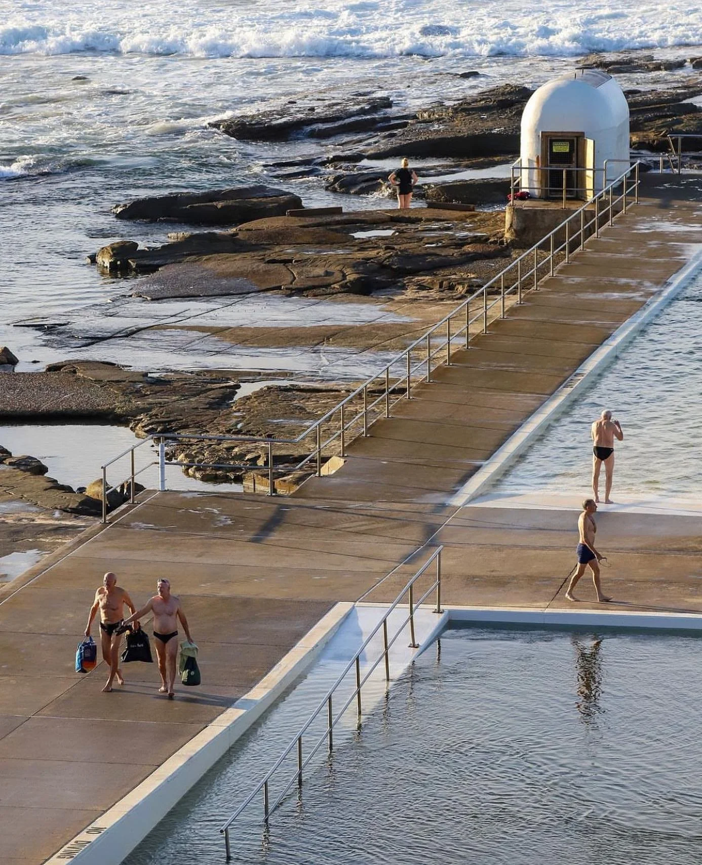 A winters day that&rsquo;s good enough to enjoy the water #merewetherbaths @wiltliving