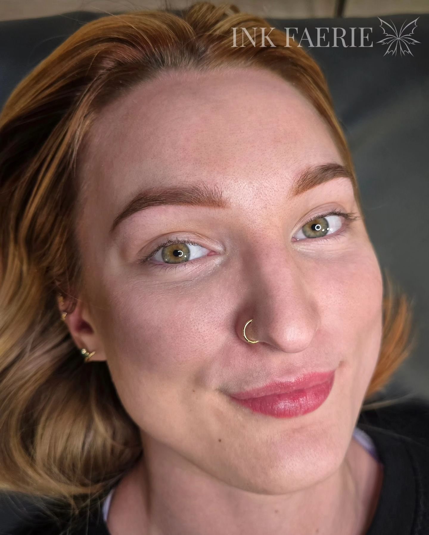 Sometimes you just need a new brow shape 📐 Thank you as always for the trust ♡

#pmu #permanentmakeup #nanobrows #freckles #freckletattoo #fauxfreckles #freckleface #freckle #frecklefilter #hamiltontattoo #hamiltonbrows #hamont #beautyinfluencer #to