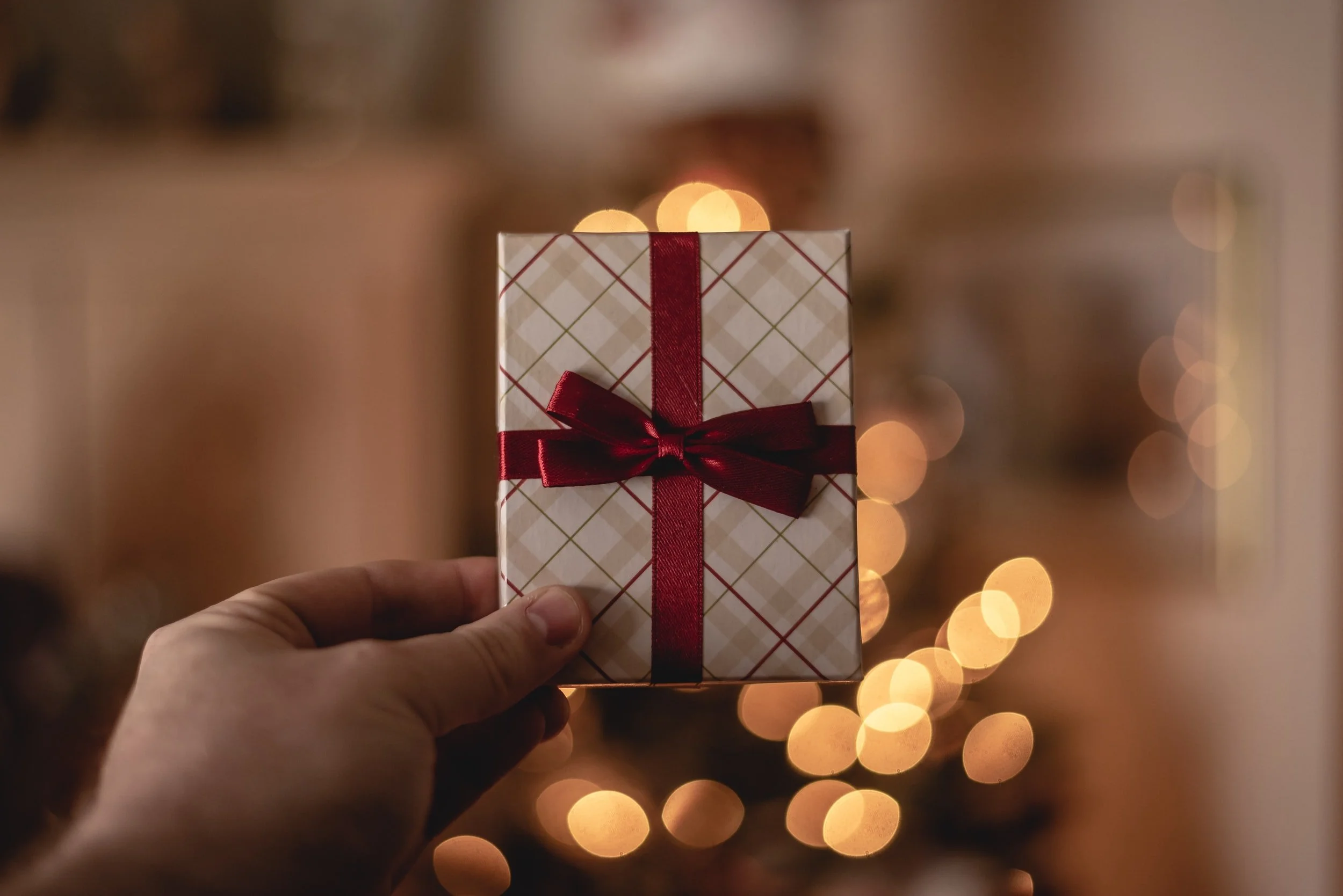 Ten tips to be more present this Christmas.