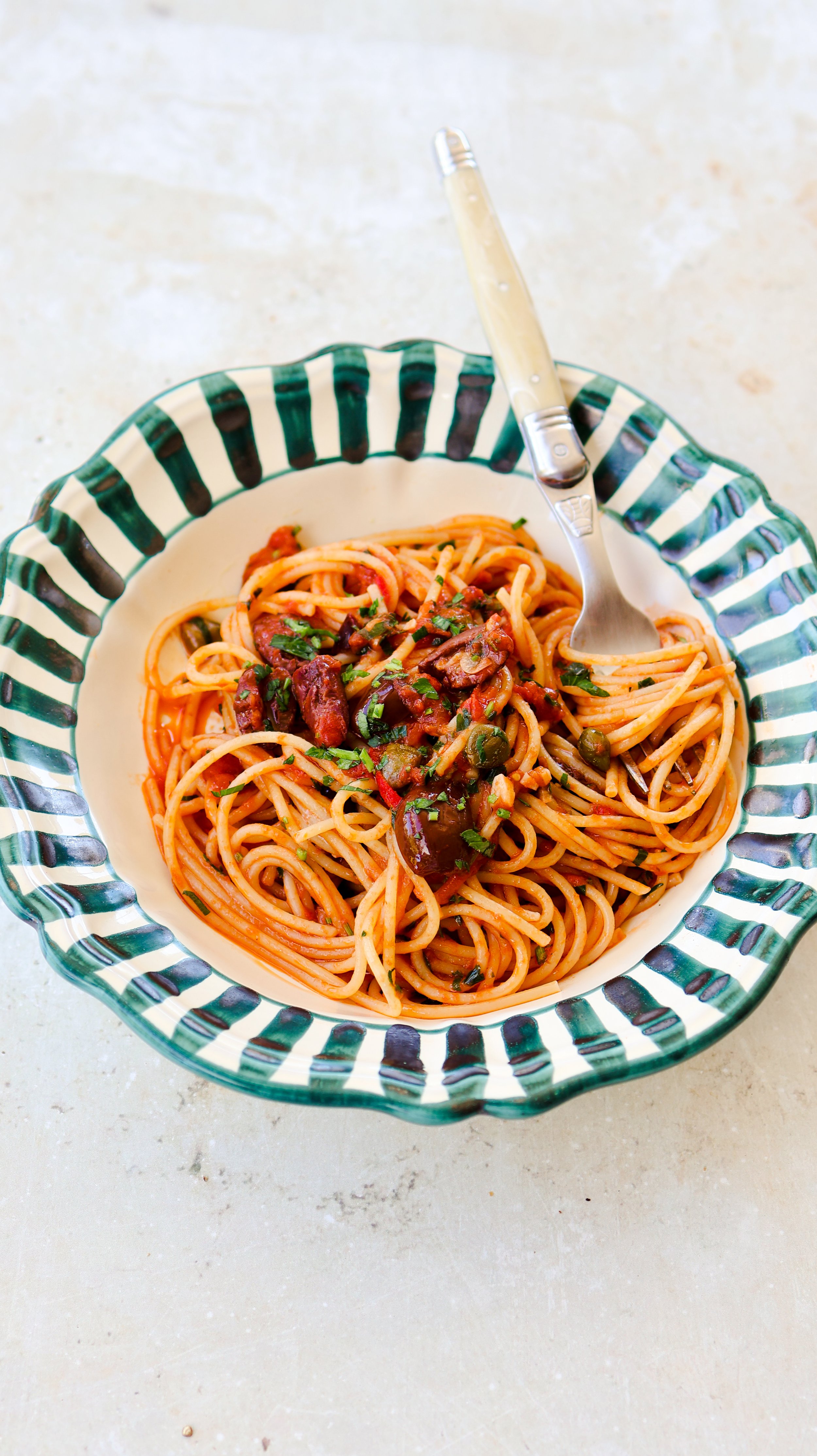 Spaghetti alla Puttanesca Image 3.jpg