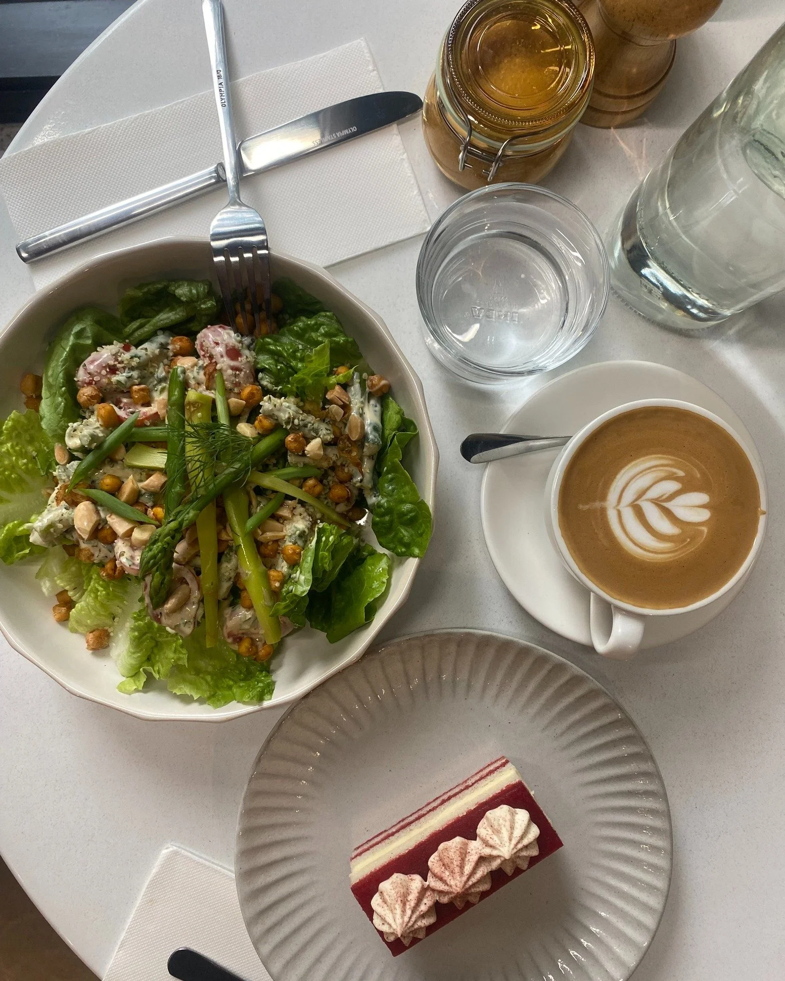 Our chefs knew what they were doing with this one 🥗🤌 Meet this week&rsquo;s seasonal salad: Green bean and asparagus salad with a fresh  herb-tahini dressing, chickpeas, almonds and cherry tomatoes. Find it only at our West Melbourne pop-up, where 