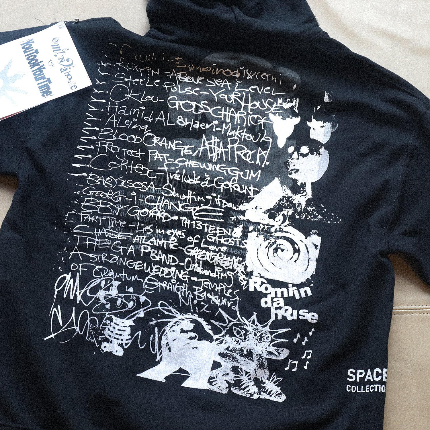 hoody2.jpg