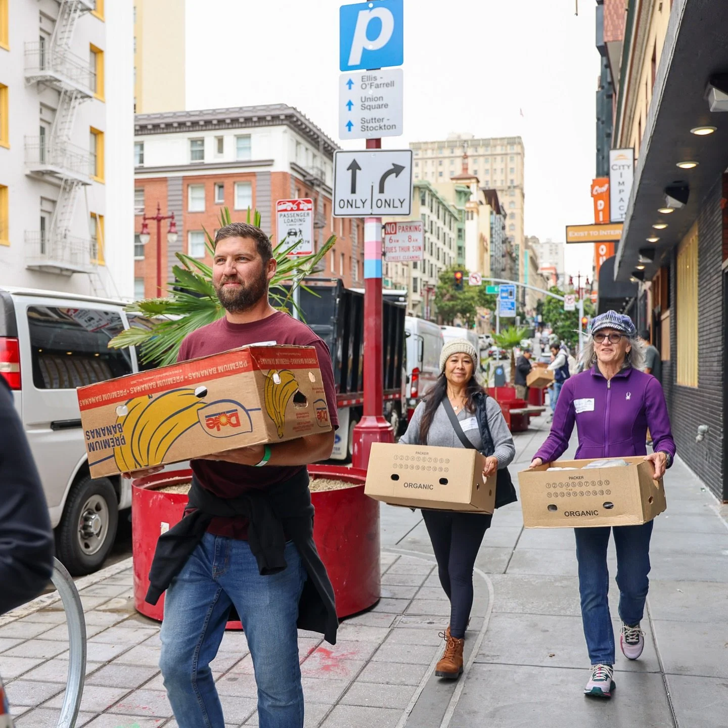 Impact Day 2025 💙✈️🧡 

Together, we served the Tenderloin with compassion and joy. Because of you, 267 volunteers came together to serve 17 buildings, share 1,800 meals, and distribute 1,904 clothing items. 476 family members enjoyed our Kid&rsquo;