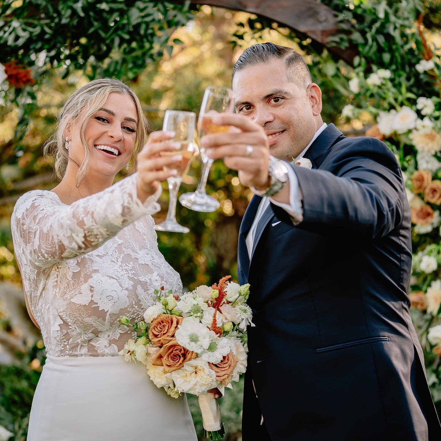 Cheers to the newlyweds!🥂❤️
&bull;
&bull;
&bull;
&bull;
@hautweddings 🎥📸✨

Your most important memories deserve to be preserved in the most authentic way possible. 

Schedule a call with our studio manager to learn more about Haut Weddings and rec