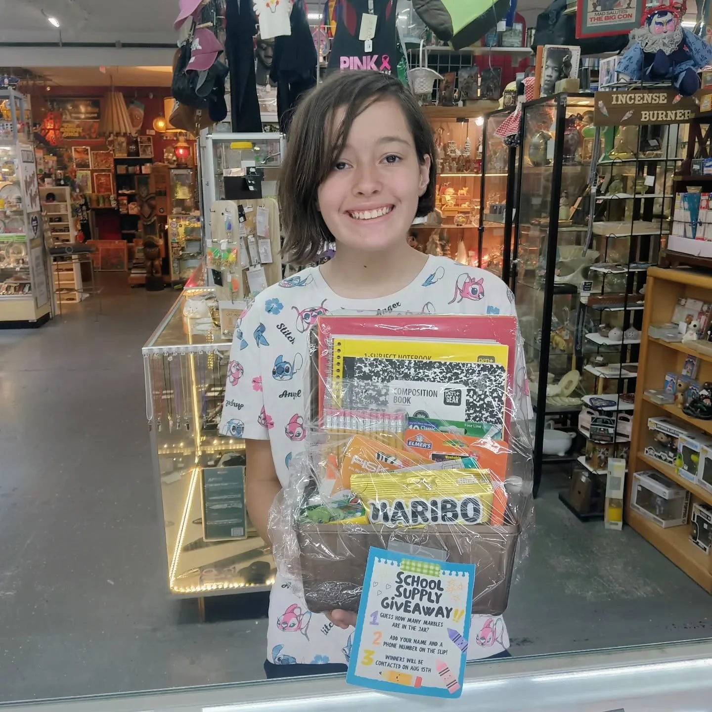 #backtoschool #guessthemarbles Catherine won one of our back to school baskets courtesy of @downtown_charlee 
#dtlvlife #lasvegasshopping #lasvegasmainstreet