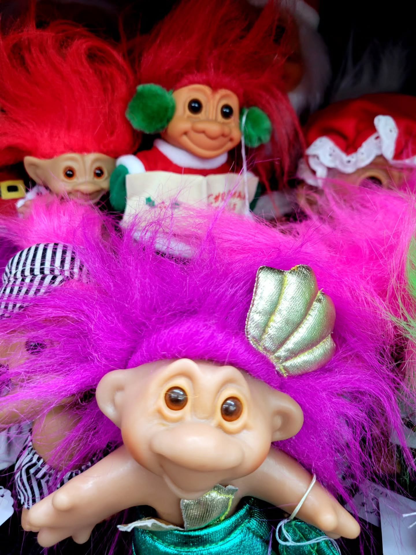 If anyone is in need of a troll doll army, they're available at MSP. #smallbutmighty 
✨️✨️✨️✨️✨️✨️✨️✨️✨️✨️✨️✨️✨️✨️
#lasvegas
#dtlv
#shopsmall