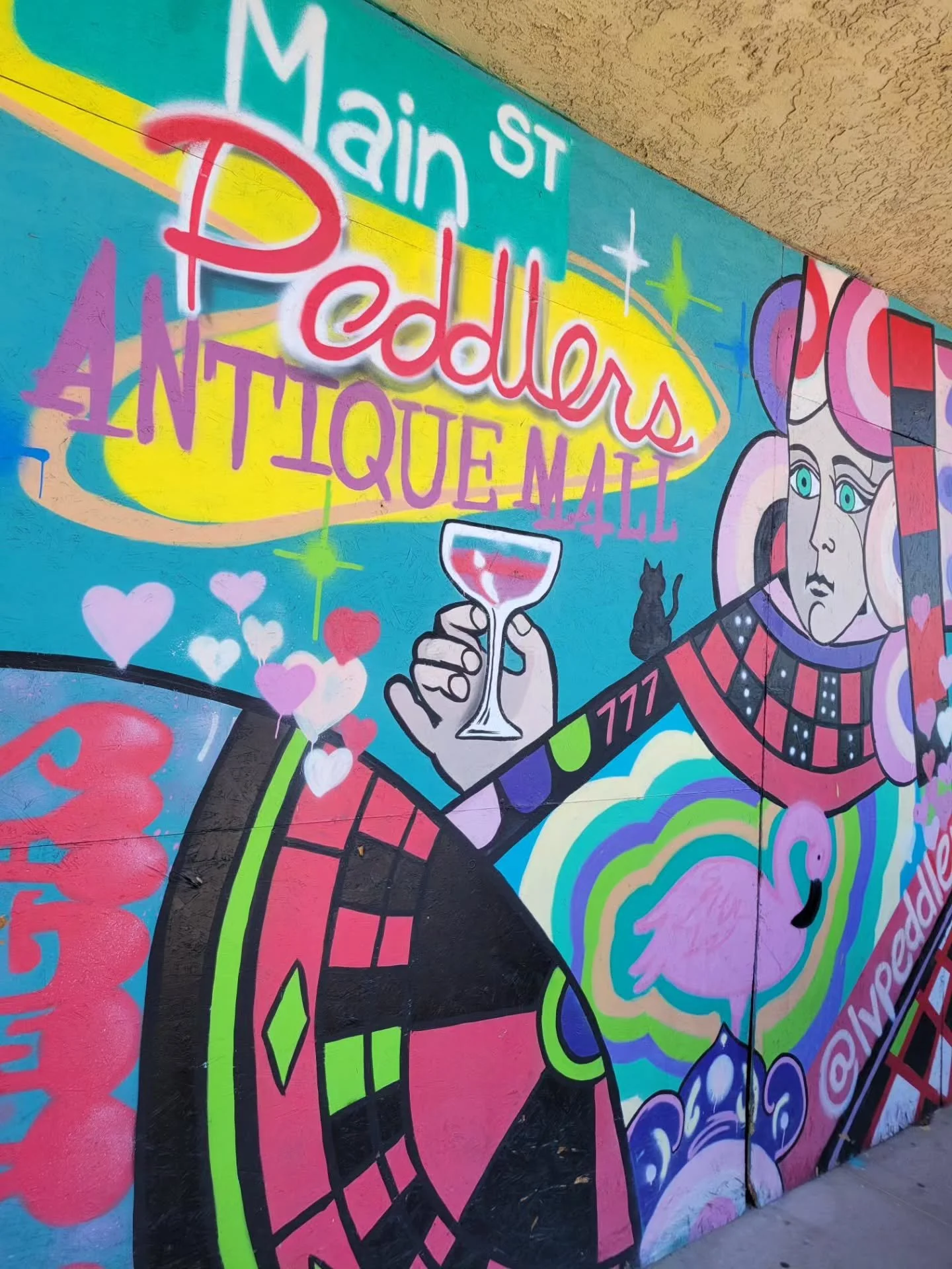 Main Street Peddlers is open 7 days a week with FREE storefront parking. We have something for everyone. From clothes, to tiki to costumes there's so much to see under one roof!
#dtlv
#lasvegas
#shopsmall
#lasvegas
#funthingstodoinlasvegas