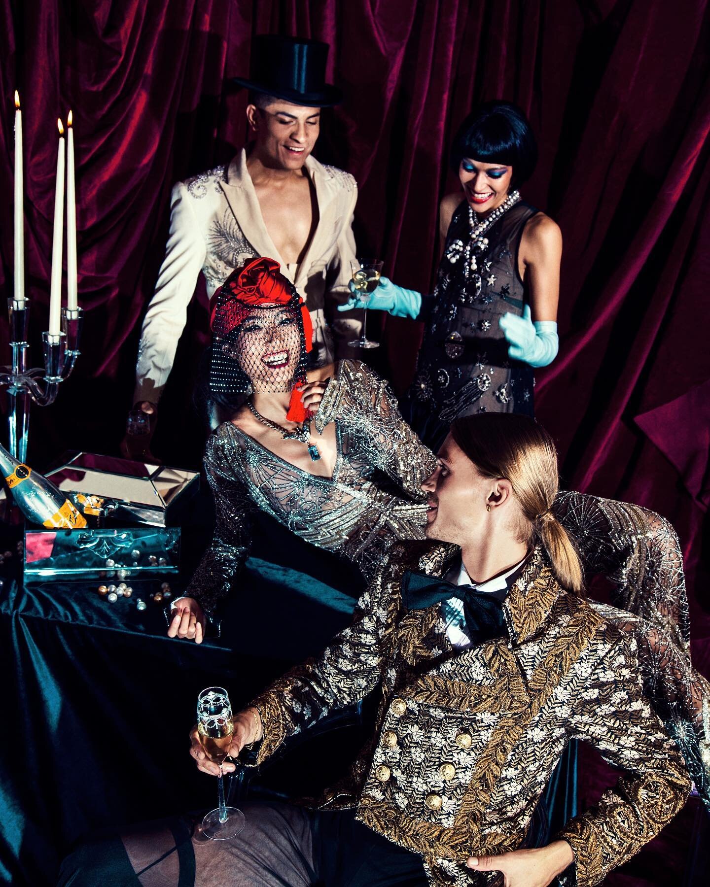 The Roaring 2020s 🥂 Celebrating in (pre-Covid) style. 
.
Creative Direction/ Photography: @djiun 
Styling: @leonidgurevich 
Models: @ash_foo @pritikaswarup @maybeemil @hiteshbisht10 
Makeup: @greggbrockingtonbeauty 
Hair: @justinarrellanohair 
Assis