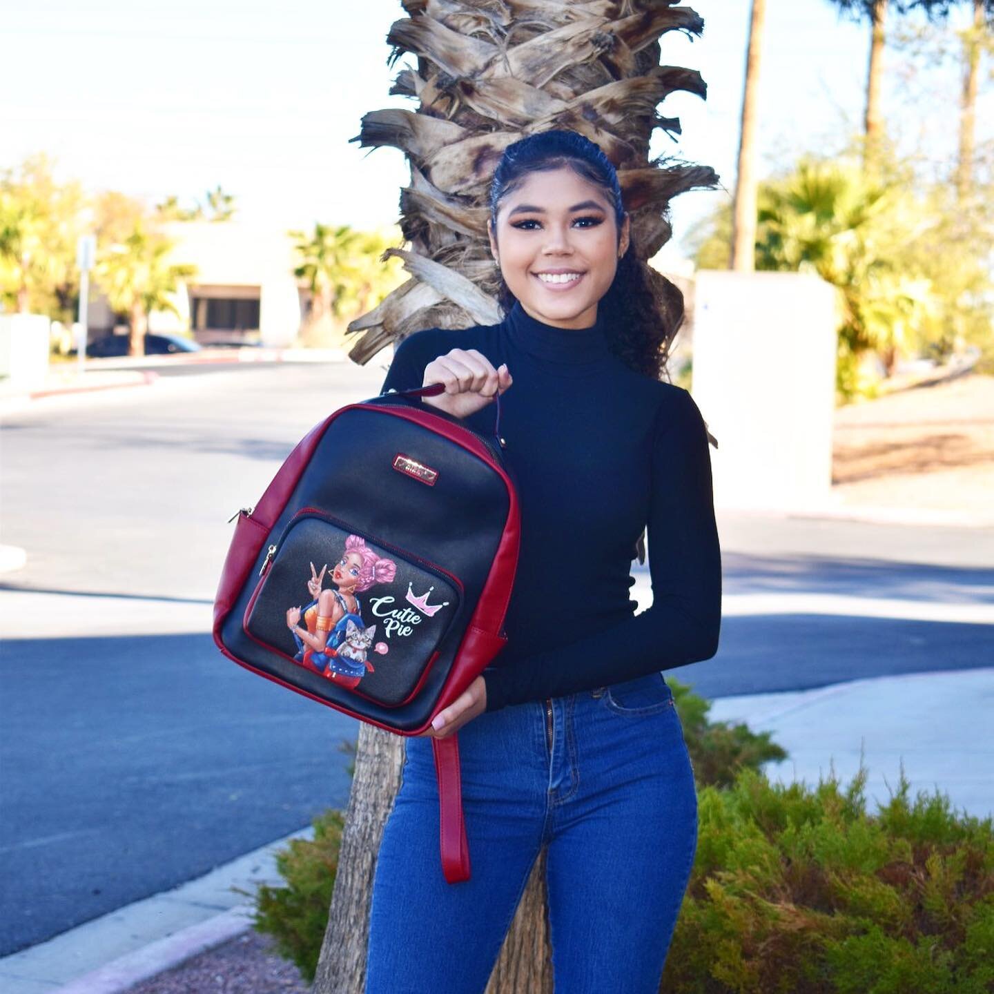 Get a signature look of casual sophistication with the well-structured Nikky Backpack🥰 Visit our official website nicoleleeusa.com/nl-stores to find your nearest distributor to shop our new arrivals! To shop directly visit nikkybag.com/new-arrivals 
