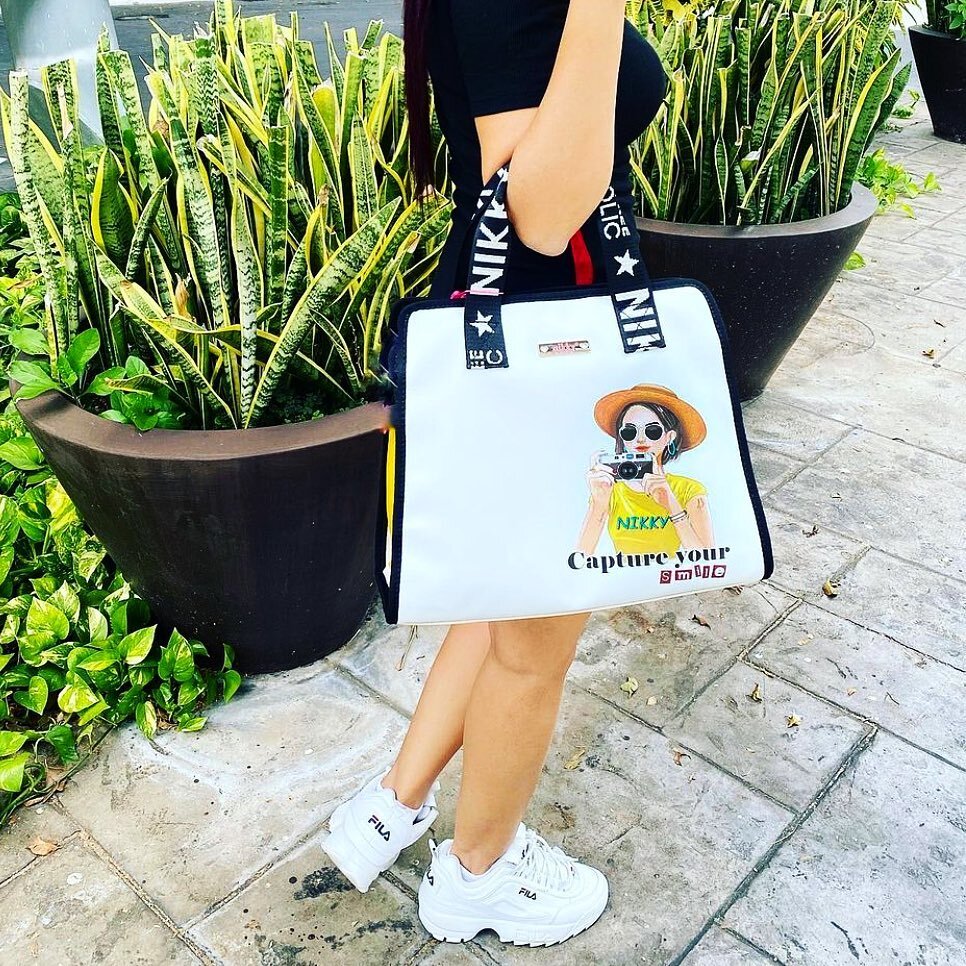 A sophisticated appeal with a touch of fun, the &ldquo;Capture Your Smile&rdquo; Tote Bag is a must-have!💕👜🥰 Tap the picture to see prices or visit our official website nikkybag.com/new-arrivals to shop our new collection!

📸 credits to: @nikky.a