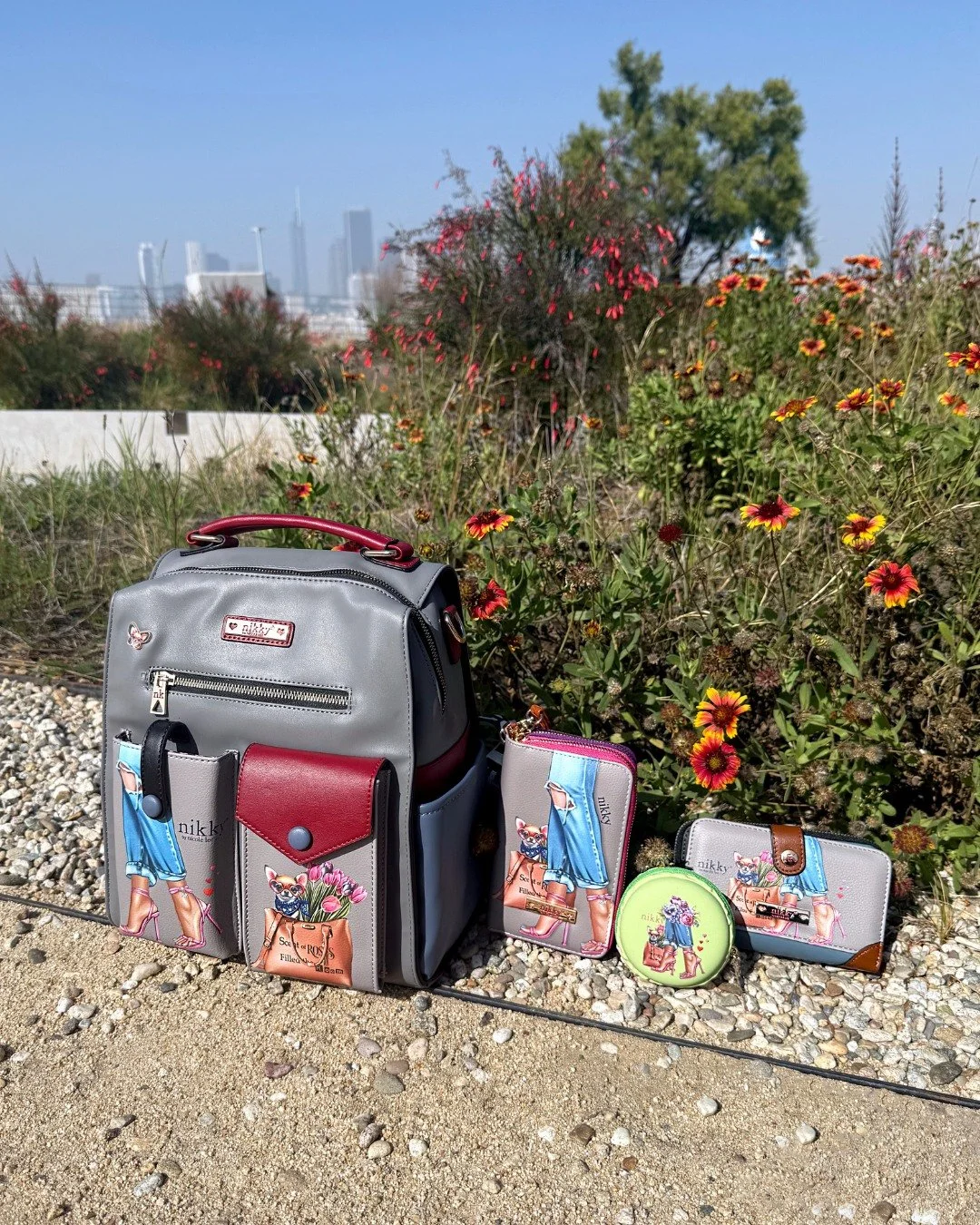 Everyday essentials that bloom with personality. 🌸
The Essence of You collection is full of charm, warmth, and refined details that tell your story with style. ✨

View the full collection via the link in bio~

#NikkyByNicoleLee #SuzyHanDesigns #Nico